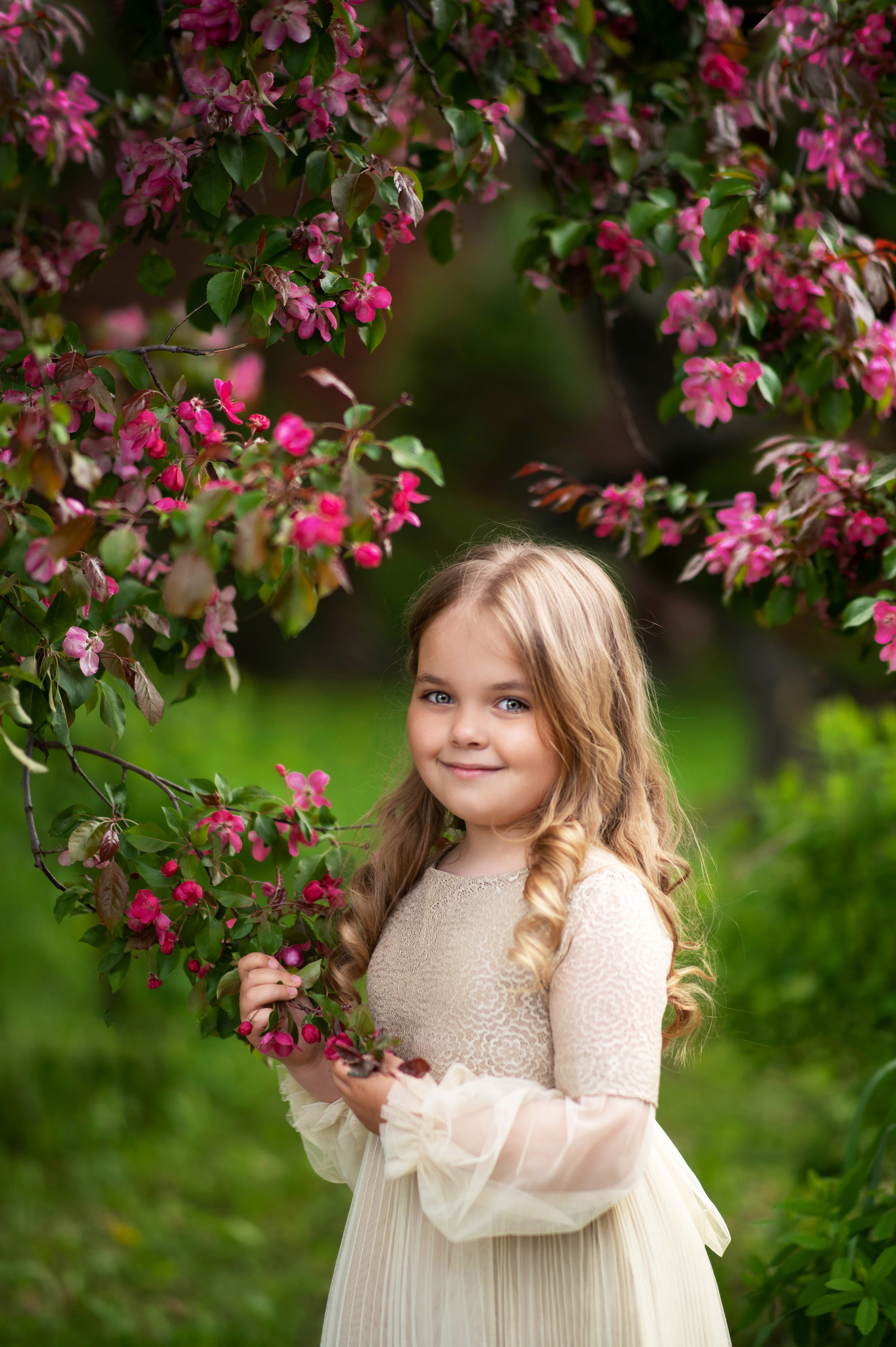 Розовые яблони. Детский и семейный фотограф Москва Рязань