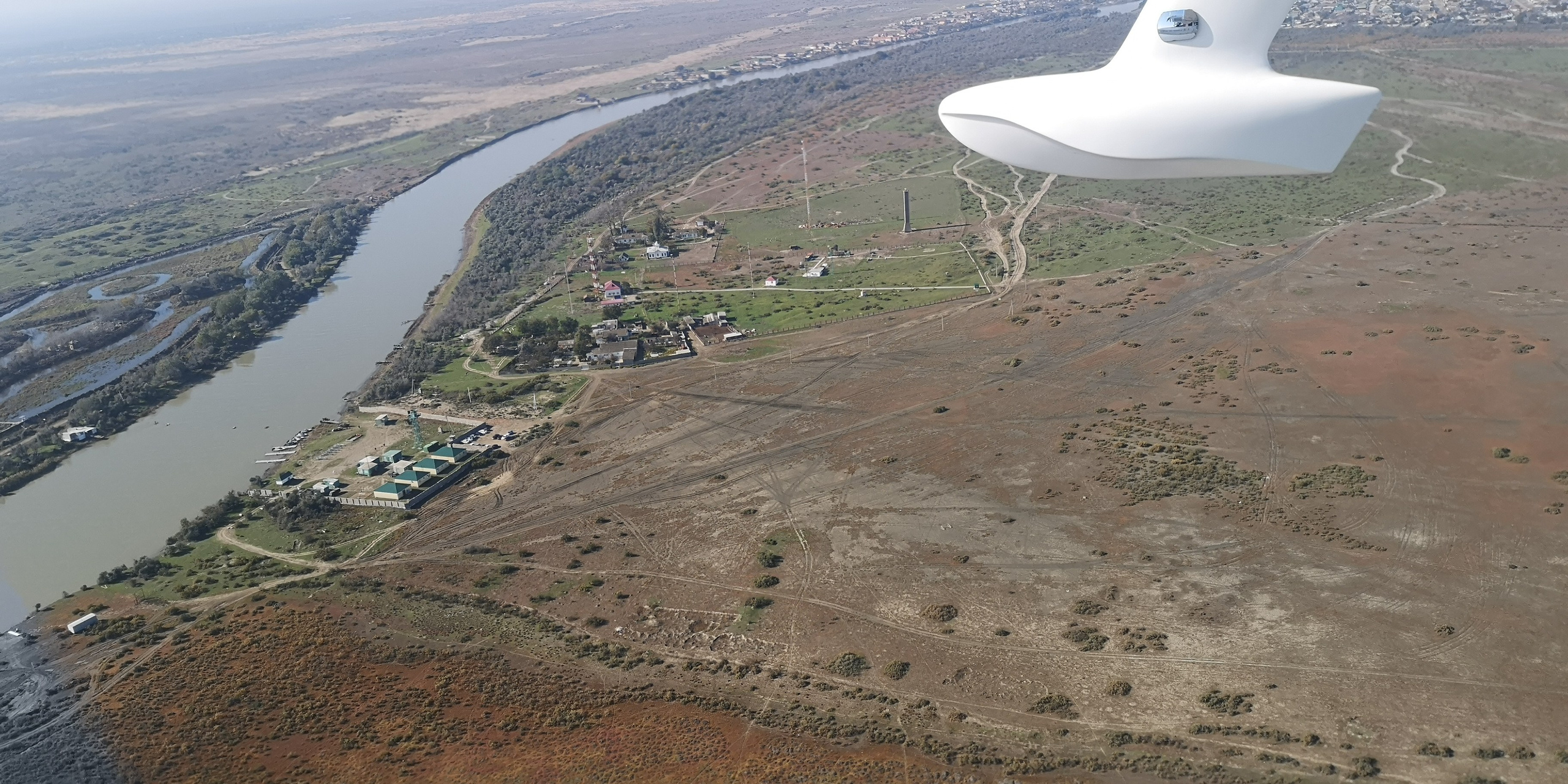 Каспийское море (наука на Ла-8) (2021 г.). Фотоальбом показывающий увлекательный мир авиации и мир медведей Андрея Иванова
