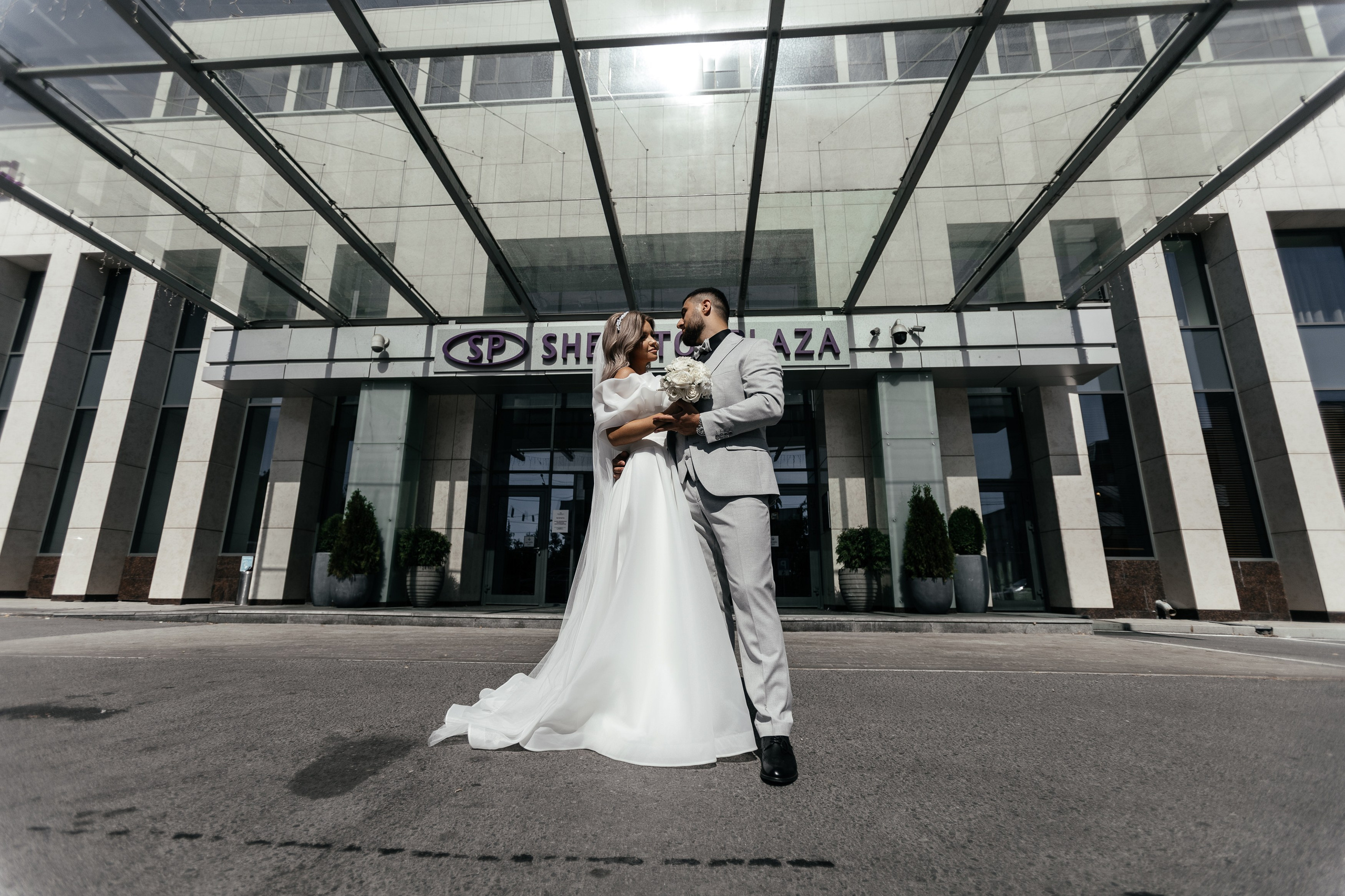 Свадебный фотограф Уфа — Руслан ГабдлисламовЖивые эмоции, красивые кадры, воспоминания на всю жизнь.Работаю по всей Республике Башкортоста. Свадебный фотограф Уфа Руслан Габдлисламов