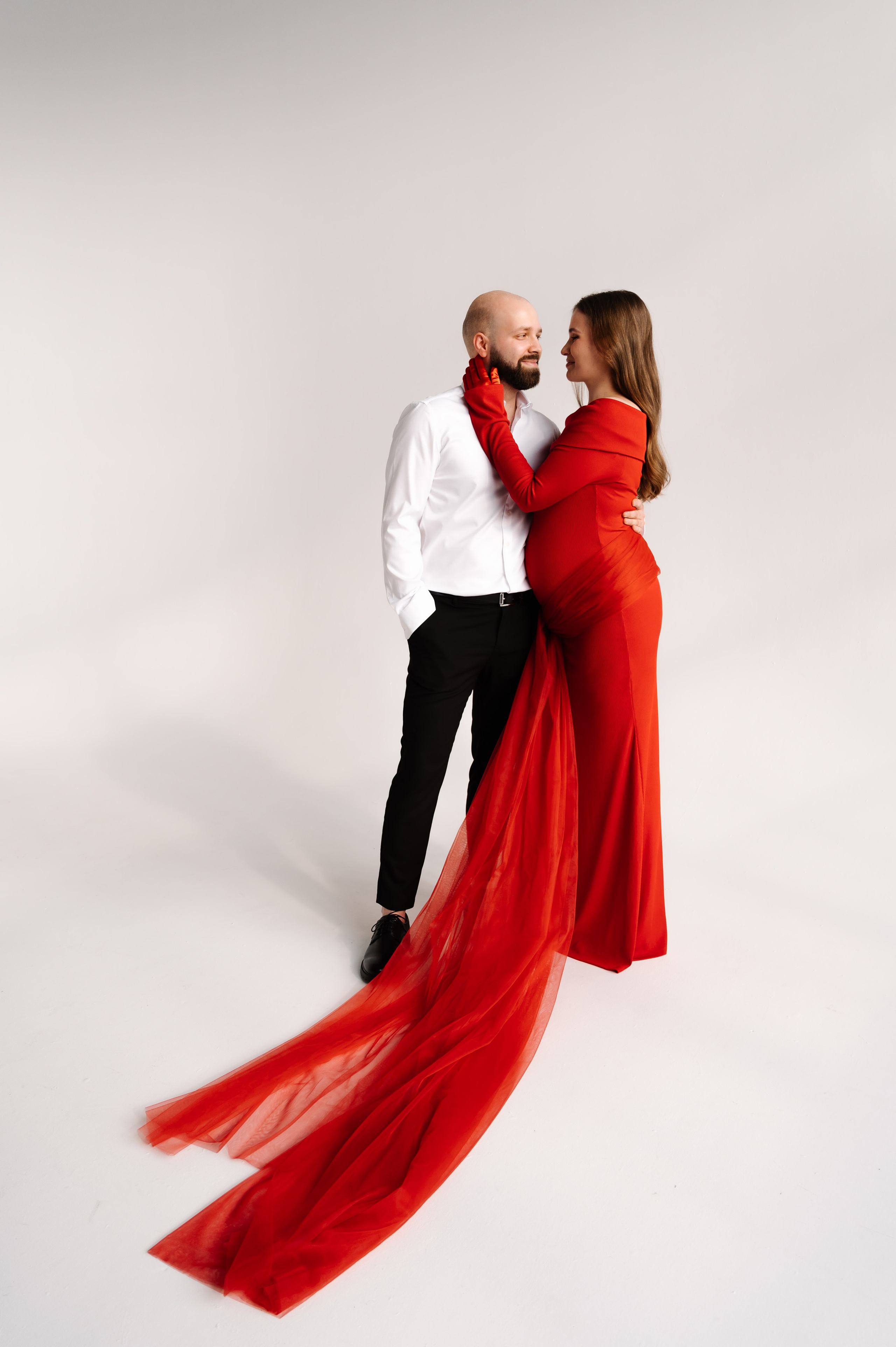 Профессиональный семейный и беременный фотограф в Санкт-Петербурге — Маргарита Иванова. Индивидуальные фотосессии под ключ: от образа до гот. Профессиональный фотограф беременности в СПБ. Стильные фотосессии беременности в стиле минимализм и классическая фотография