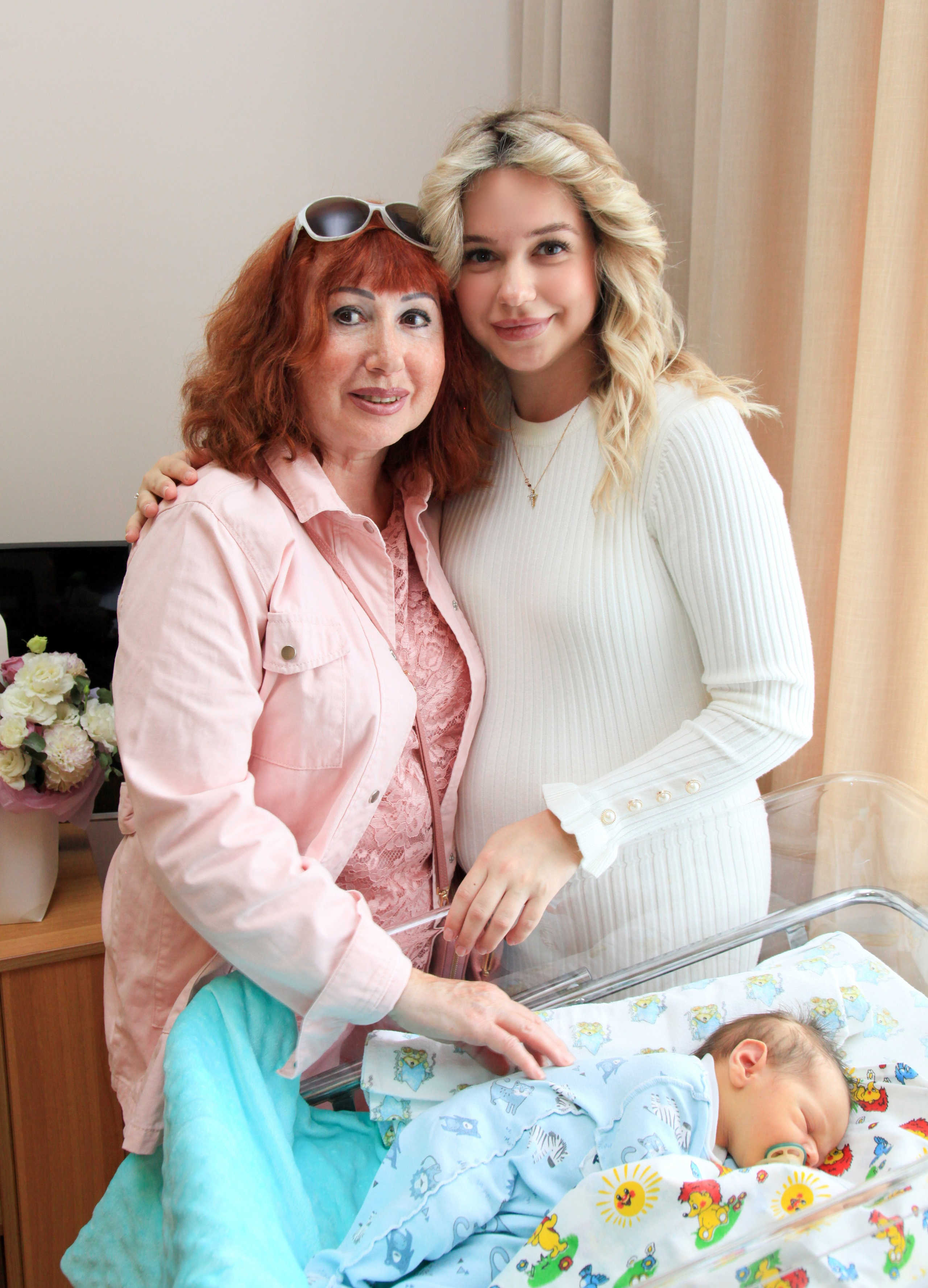 ЦПСиР на Севастопольском Центр планирования семьи на севастопольском фотограф на выписку из роддома MDgroup видеосъемка выписки из роддома