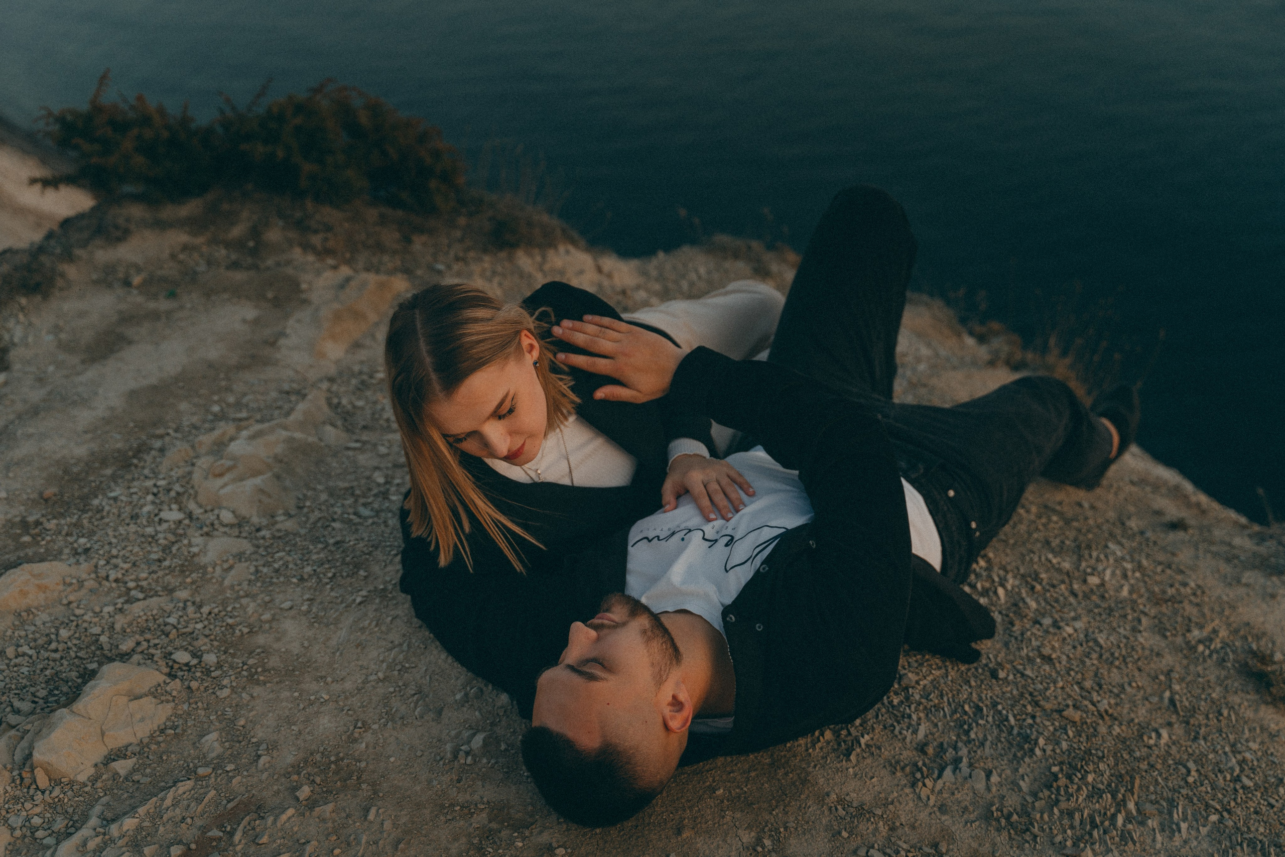 Lovestory на закате в горах. Фотограф Екатерина в городе Новороссийск