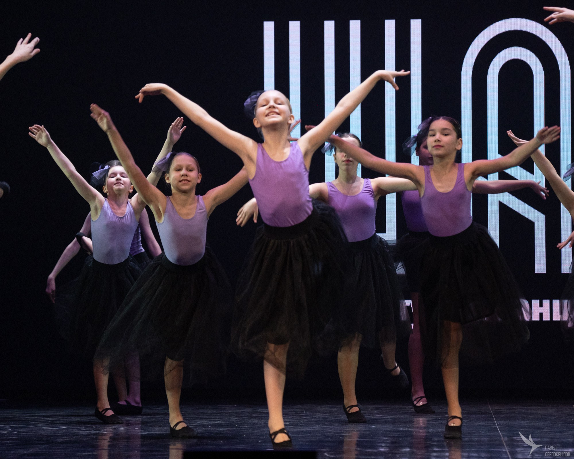 Отчетный концерт студии танца «ШАГ». Репортажный фотограф в Казани Павел Серпокрылов