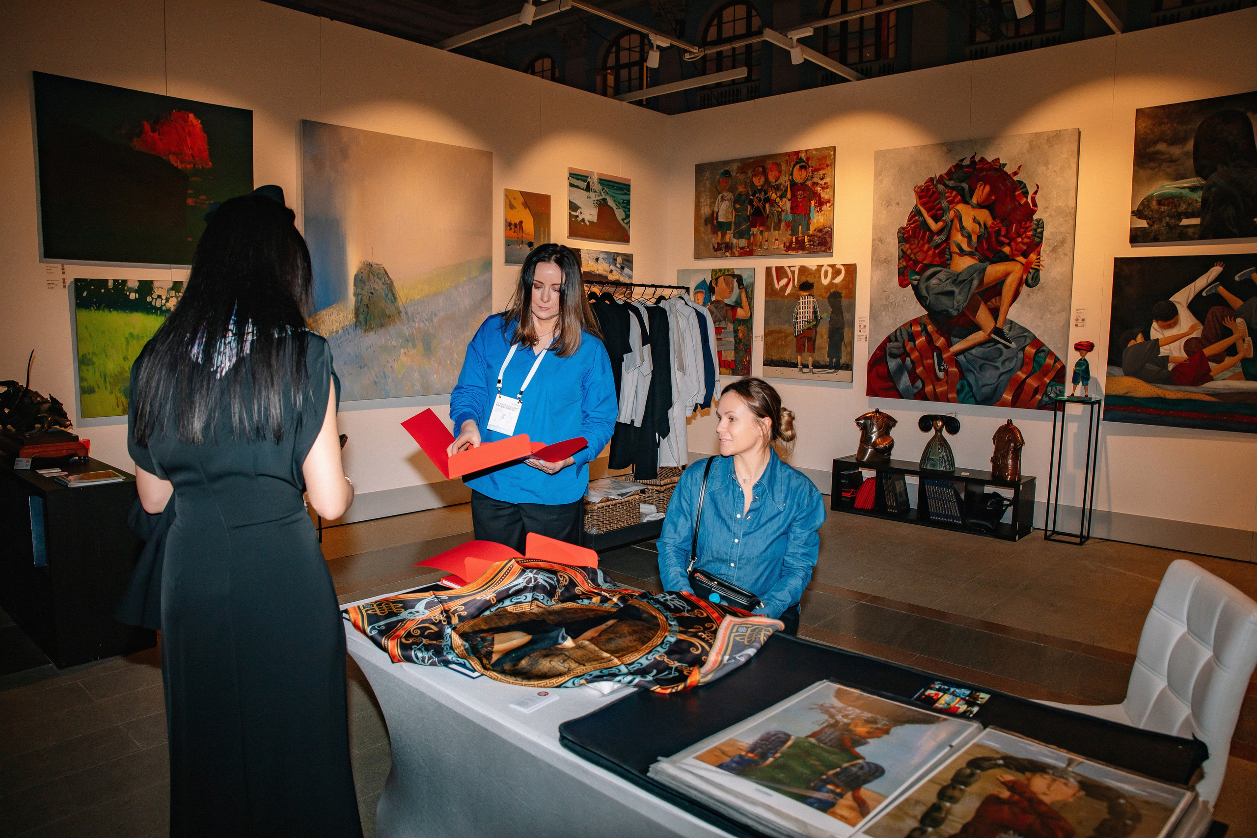 Art Russia 2024. Гостиный Двор. Фотограф в Москве Яна Полосина