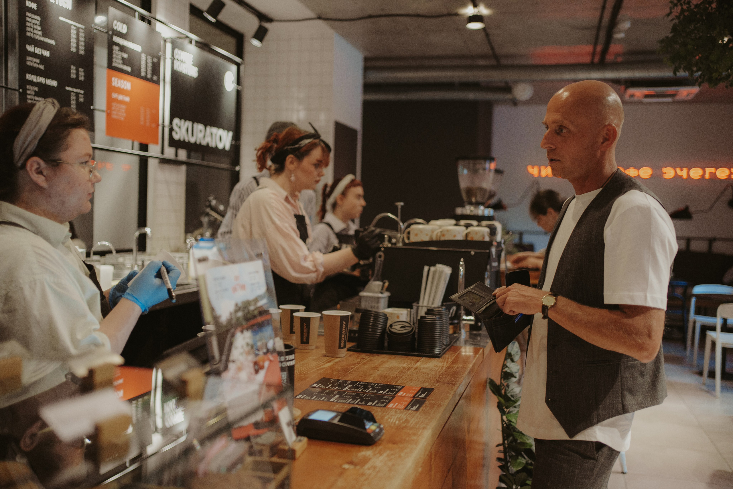 Стрит-съёмка в Казани, Алексей Криванков. Портретный фотограф в Казани, Красной Поляне и Сочи Анна Кузнецова