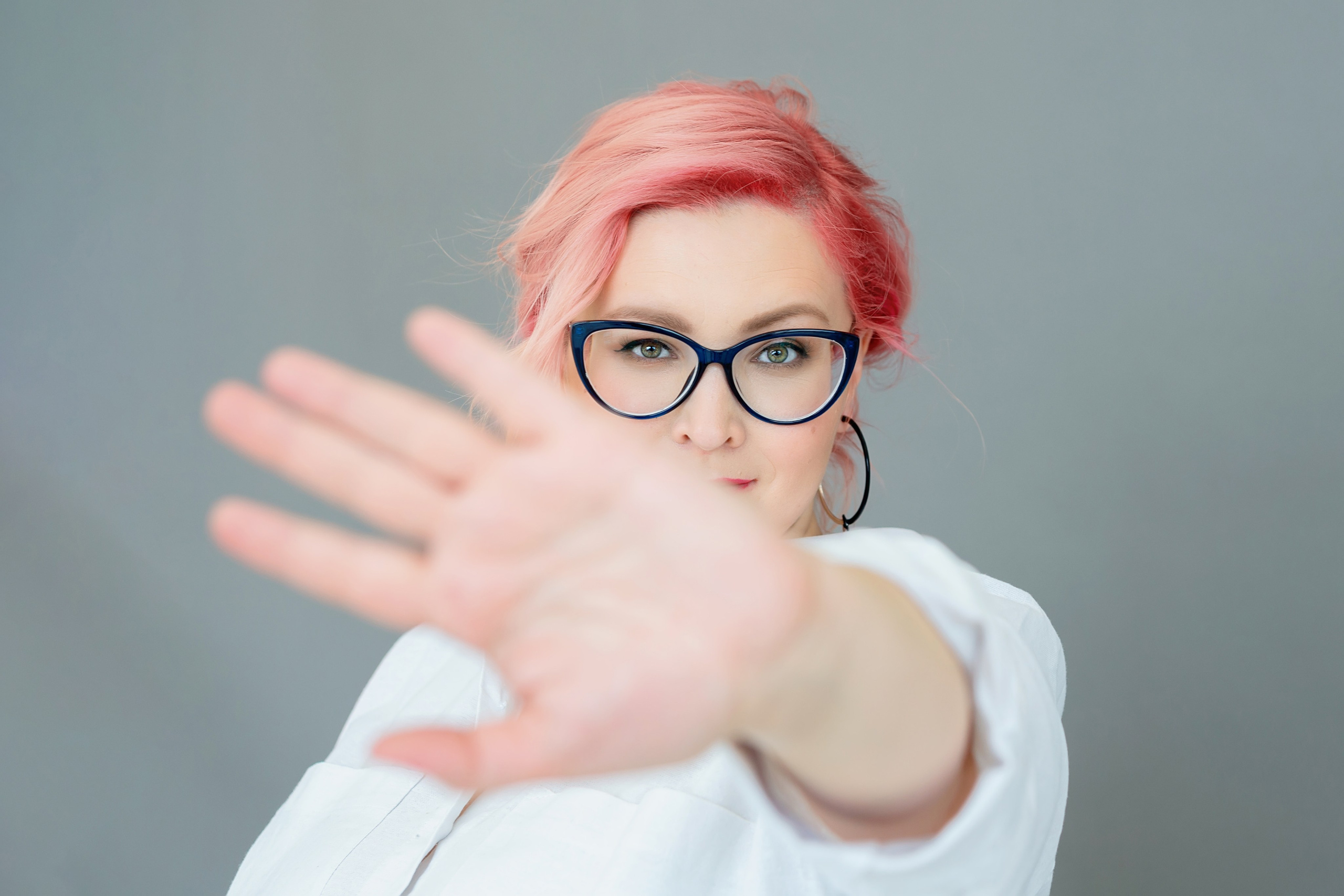 Профессиональные фото для коуча в СПб, яркие портреты для привлечения клиентов. Портретные фотосессии, контент-съемки, репортаж