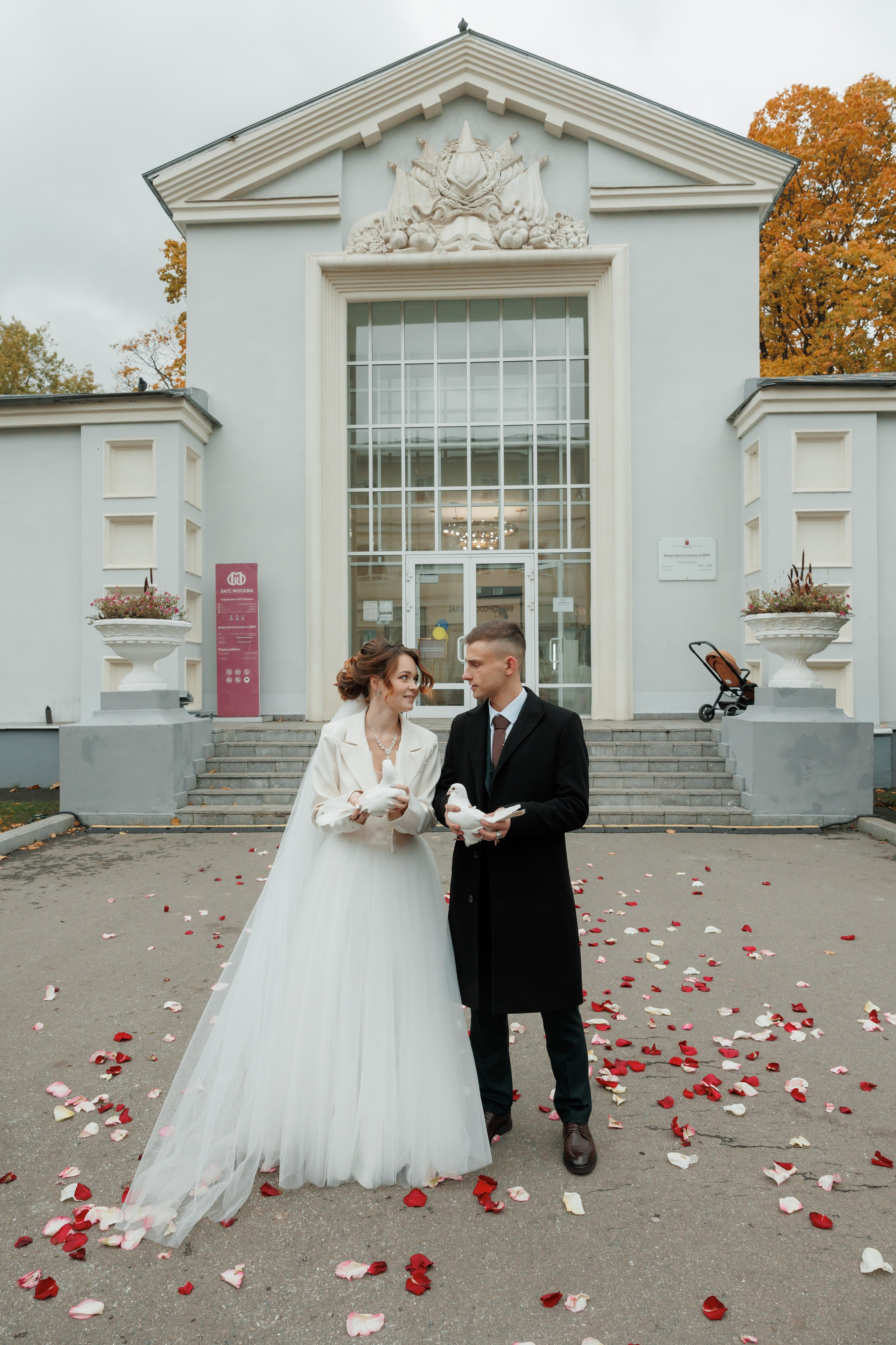 Константин и Дарья, ЗАГС ВДНХ, отель Soluxe, ресторан «Антик». Свадебный и репортажный фотограф (Москва, Королев и другие)