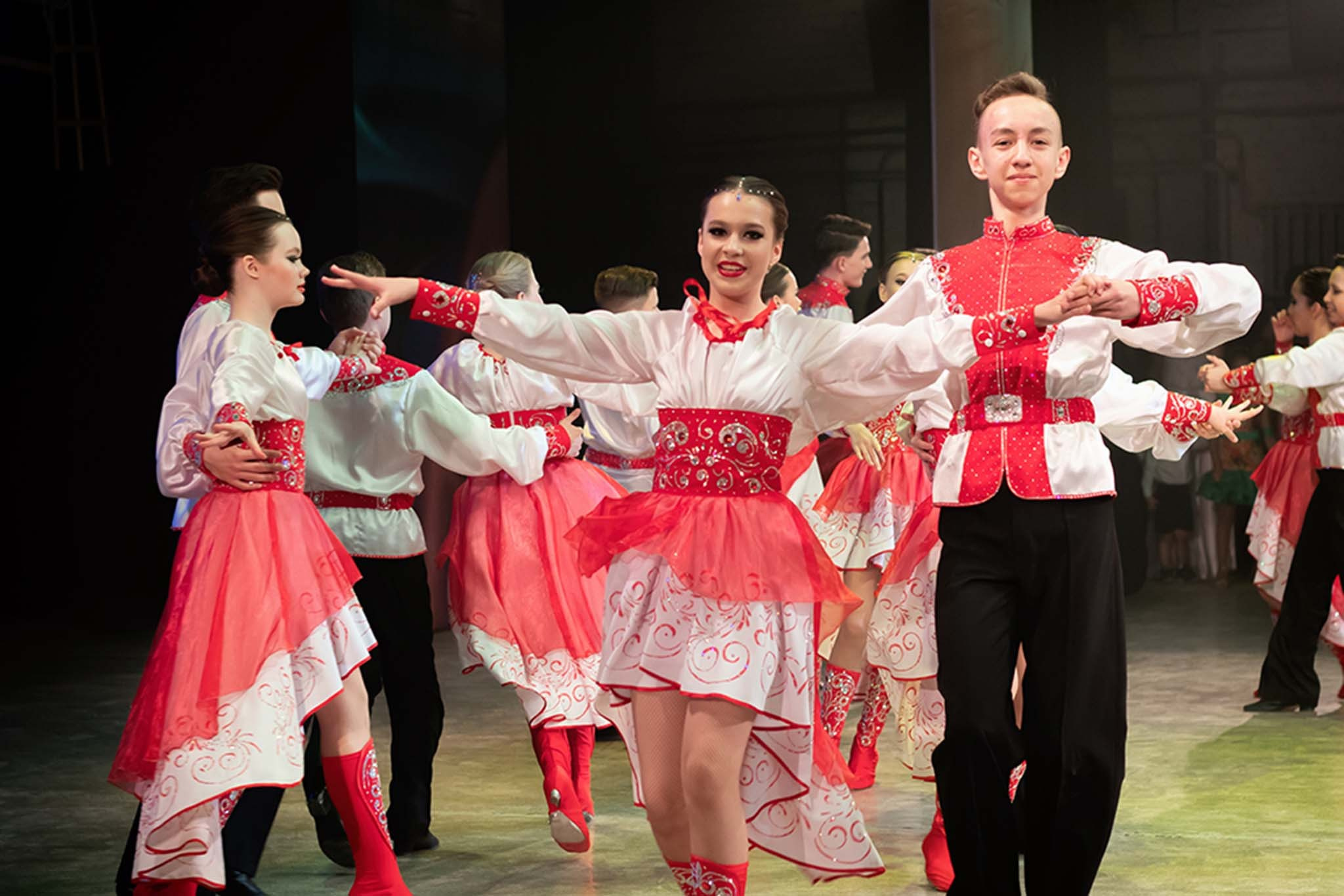 Выступление Анжелы и Руслана. Репортажный Фотограф