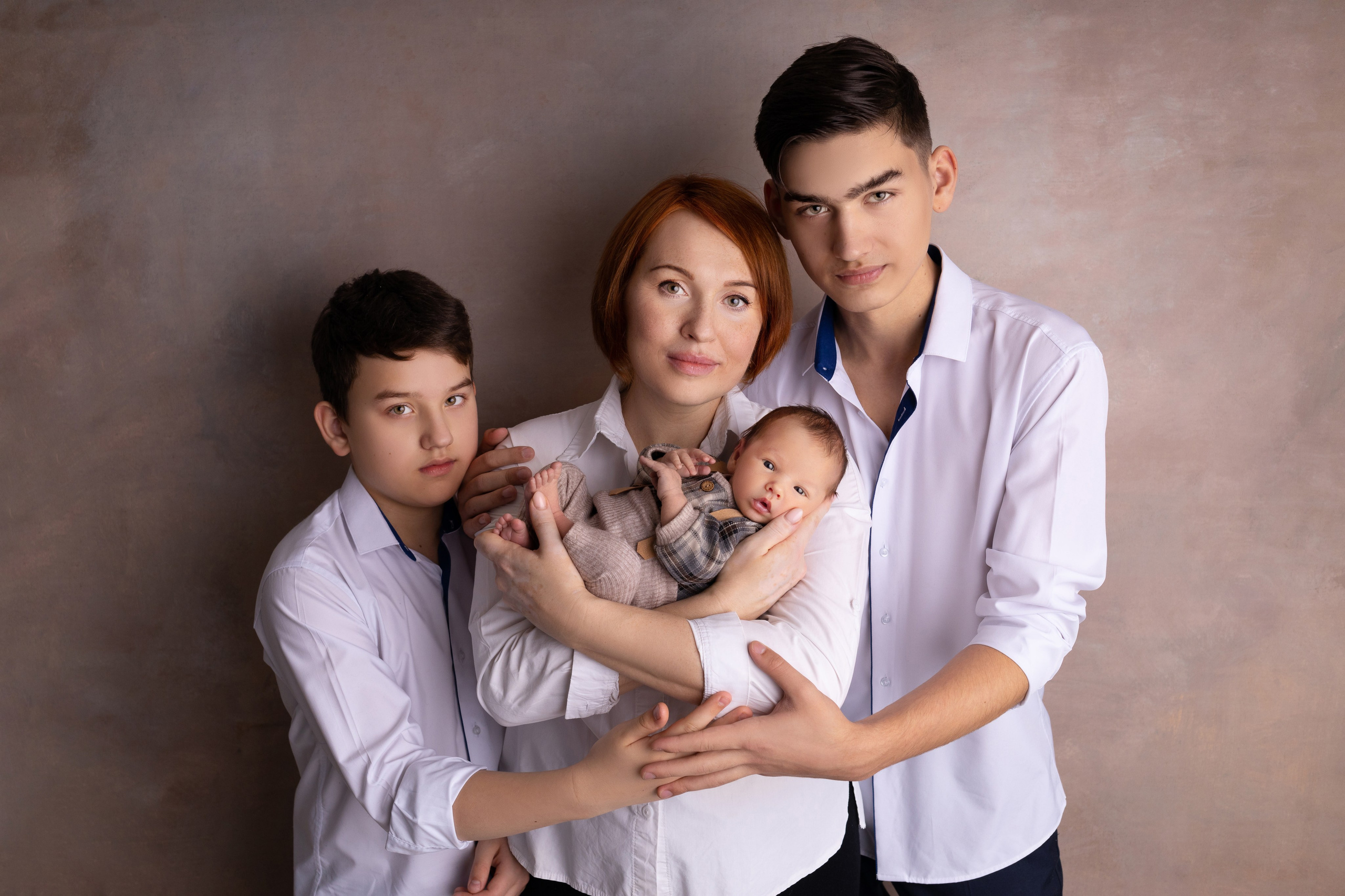 Семейные кадры от Elvira Kamaeva. Фотограф новорожденных малышей в Омске и Омской области Эльвира Камаева