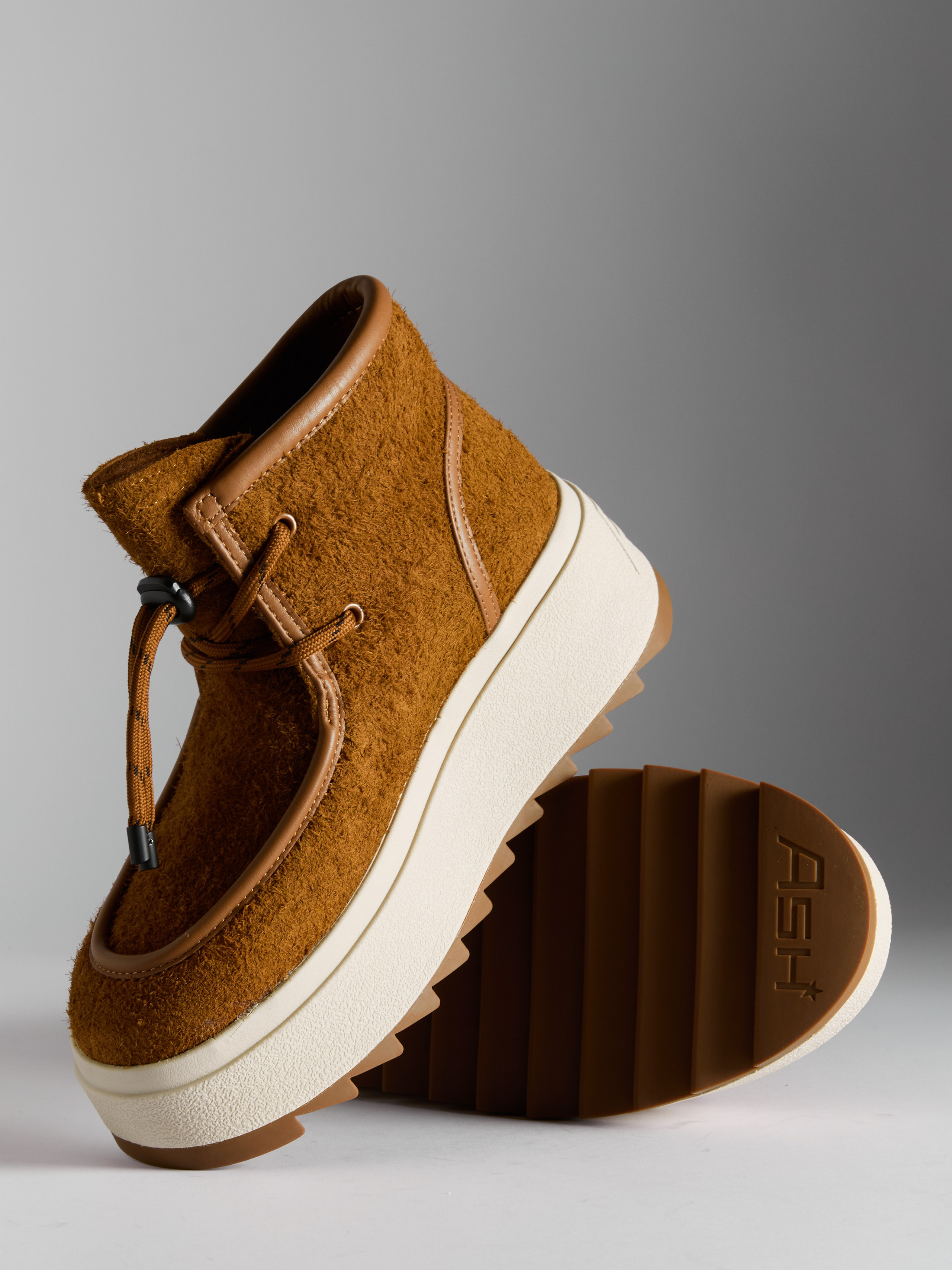 Предметный фотограф в Москве Евгений Шубин