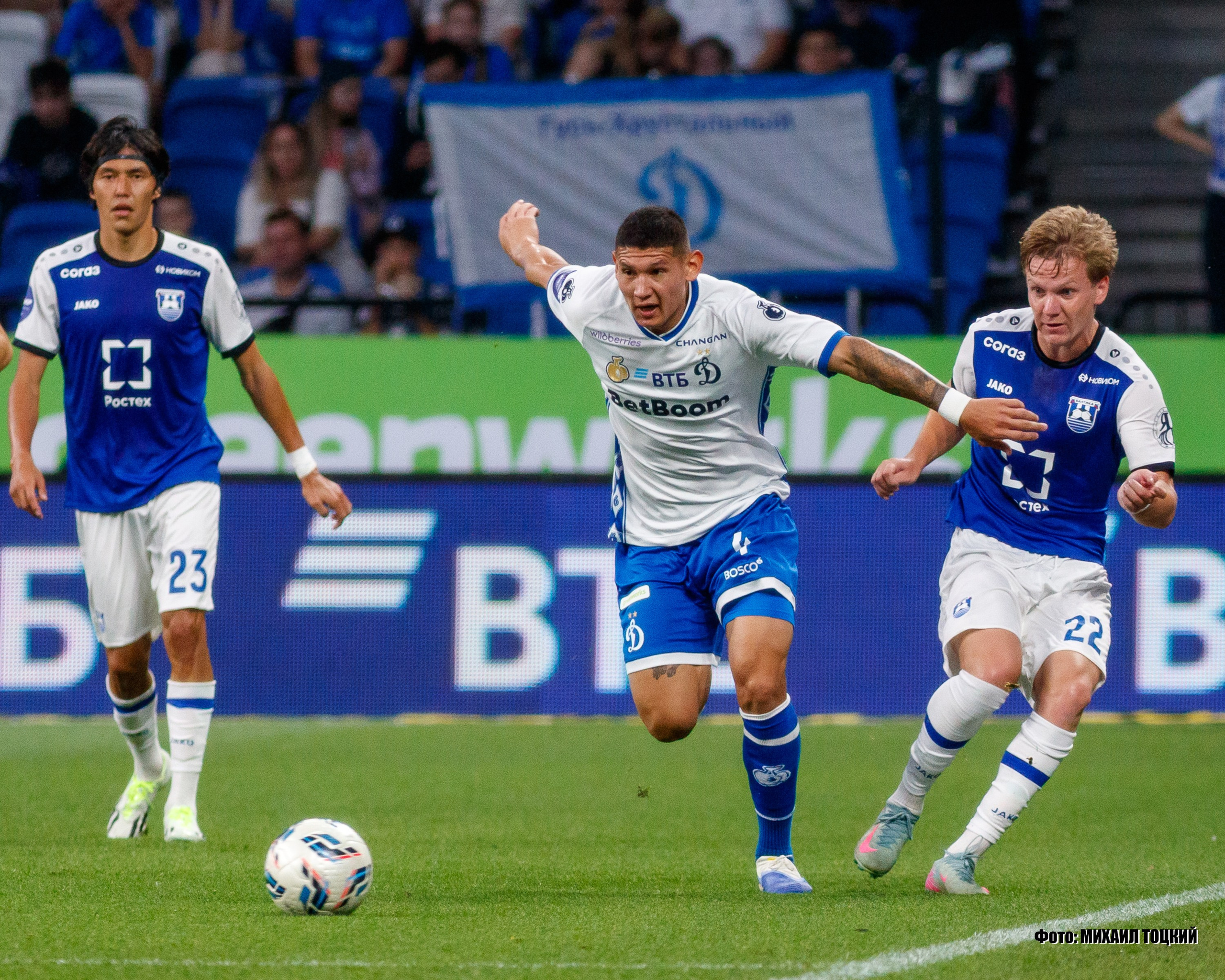 Фоторепортаж. РПЛ 1 тур. Динамо — Балтика. Михаил Тоцкий портретный и репортажный фотограф в Москве