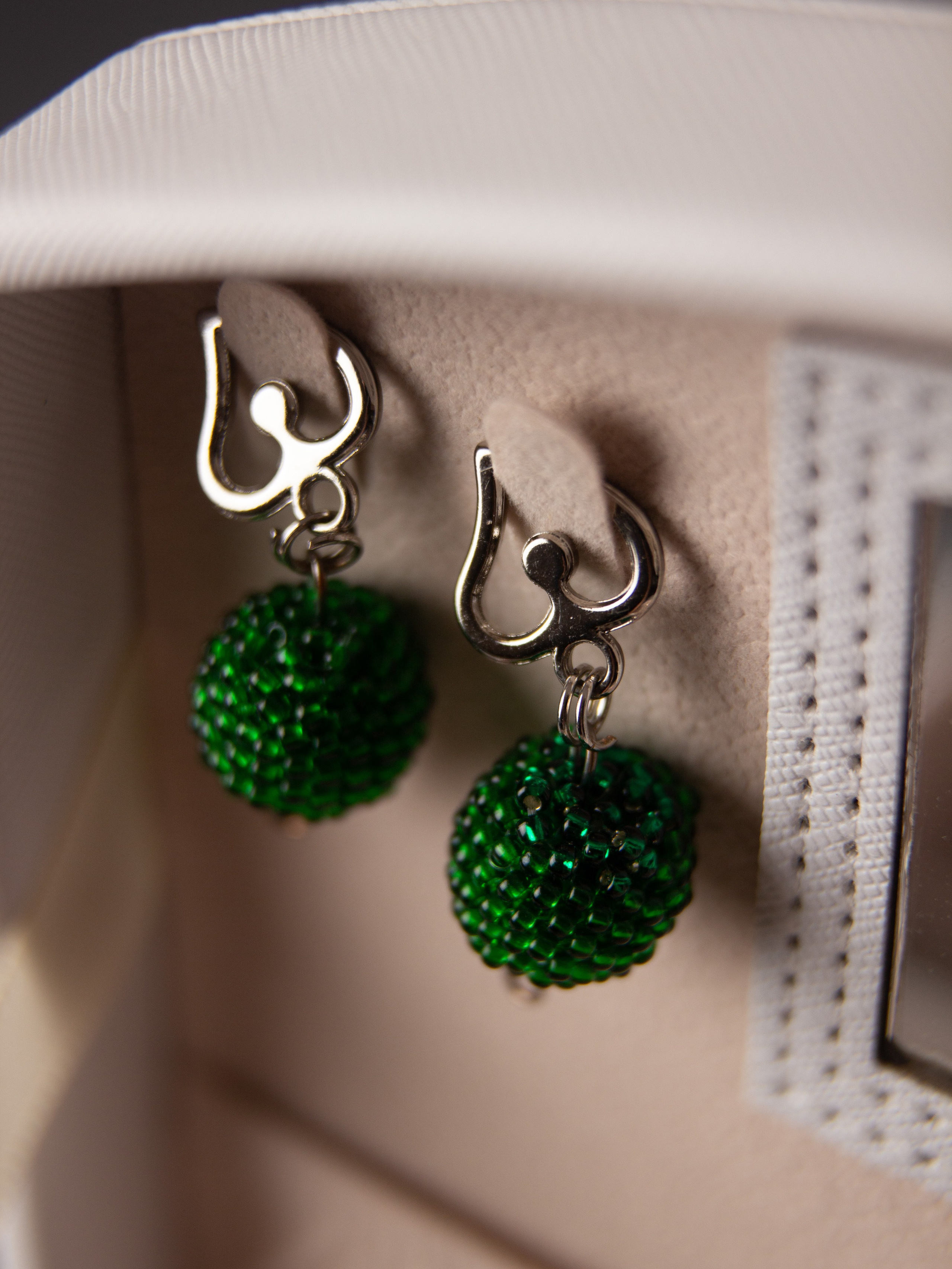 Шкатулка на сером. Александр Стряпунин — предметный фотограф в Улан-Удэ