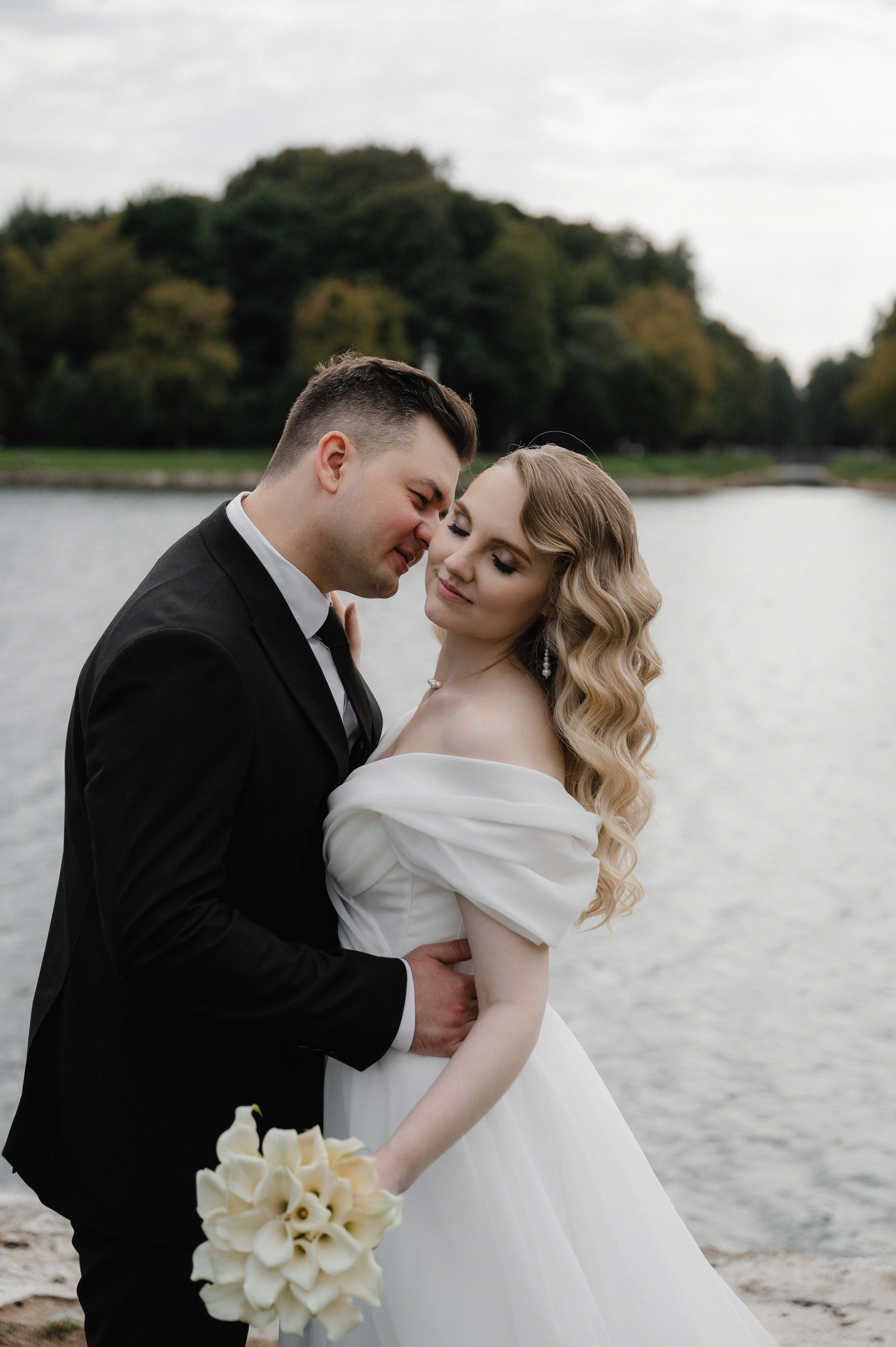 Илья и Ольга.Кусково. Свадебный фотограф Раменское-Москва