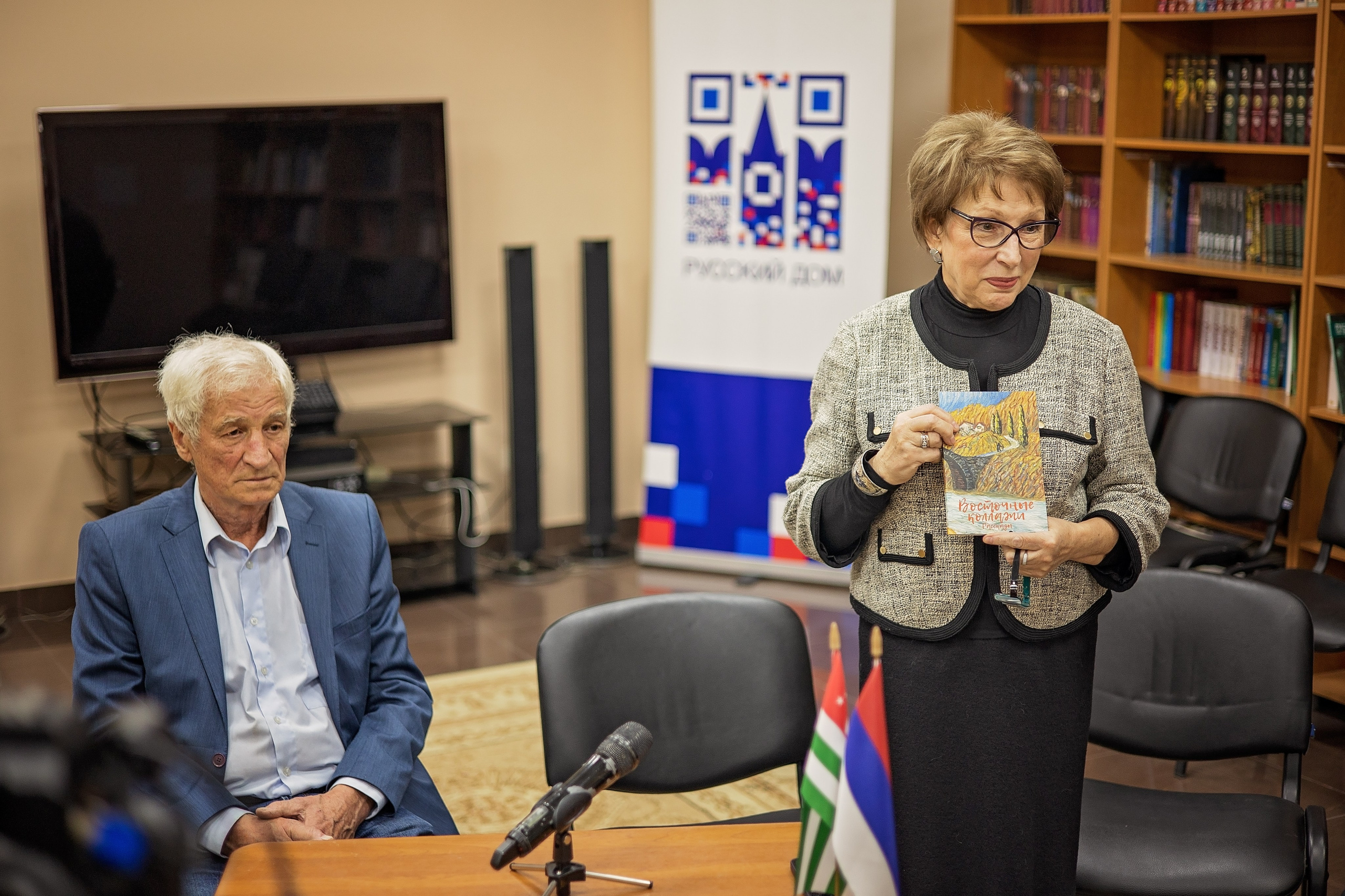 Художник, искусствовед Александр Лозовой. Свадебный и семейный фотограф в Абхазии Эля Цишба