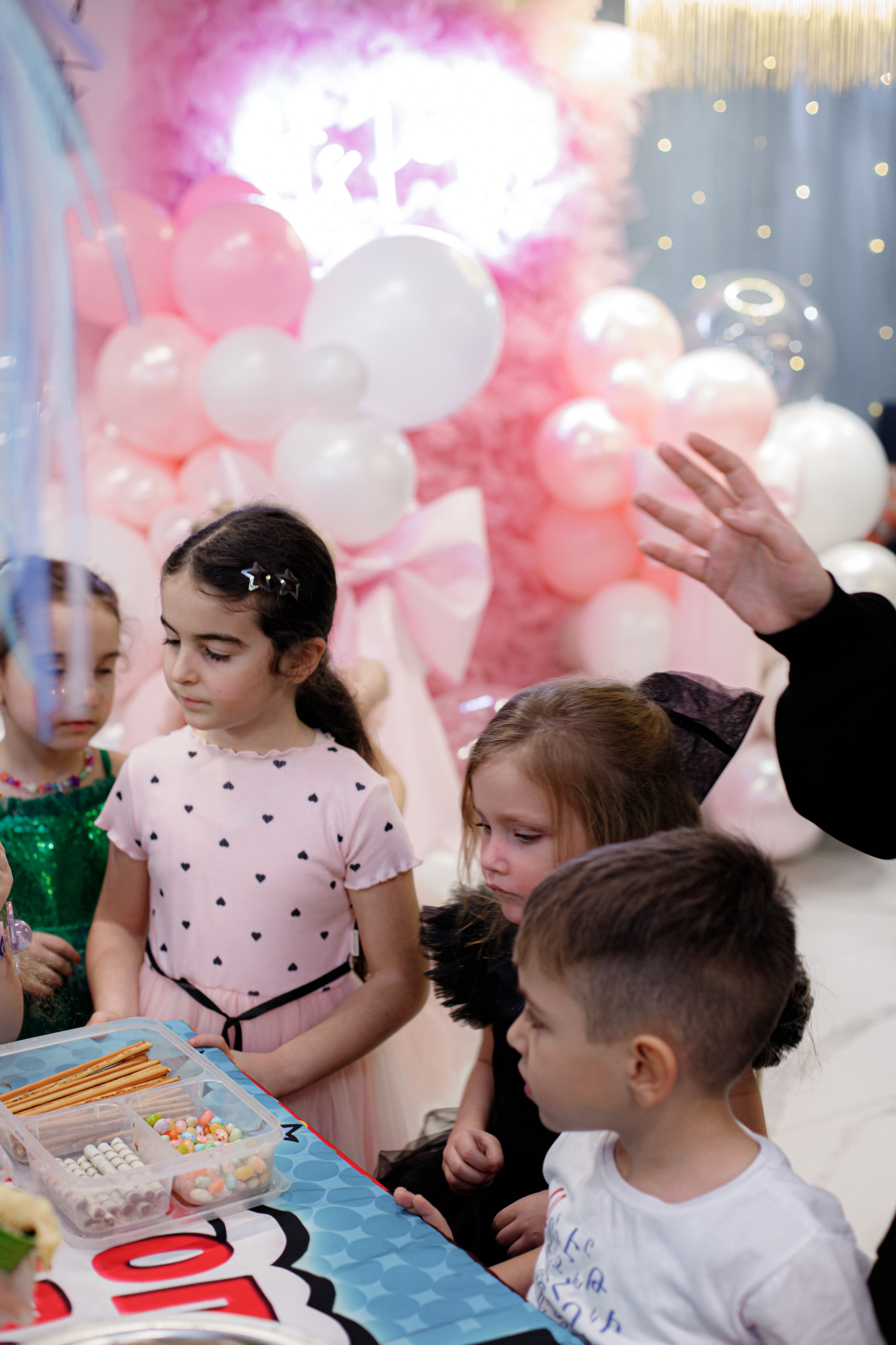 ASIA'S BIRTHDAY PARTY. Photokarish