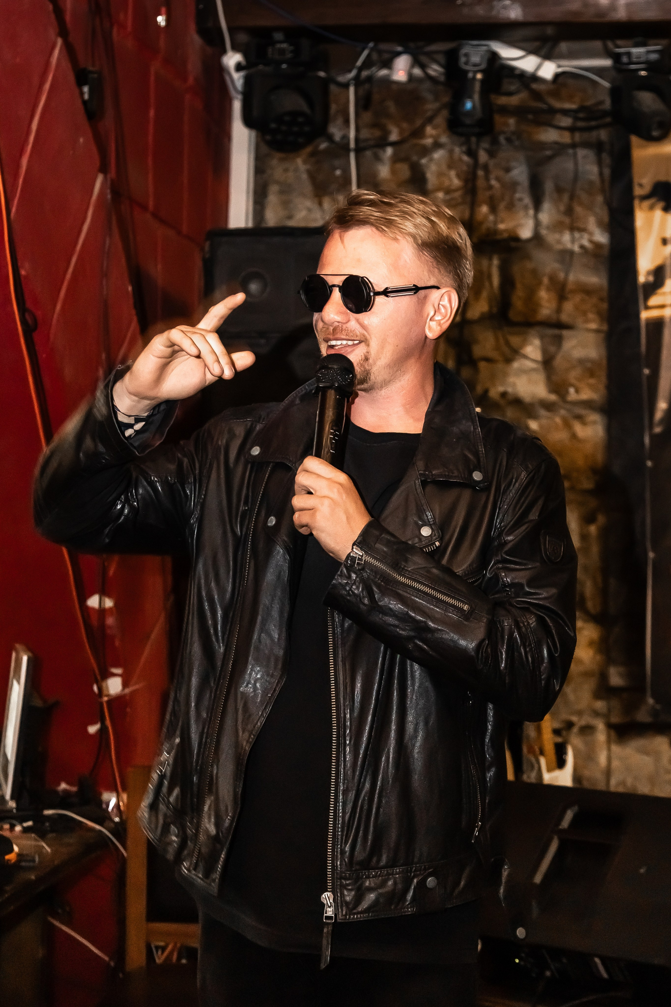 День Рождения Алексея в баре «Белая Лошадь». Фотограф в Волгограде Норченко Светлана