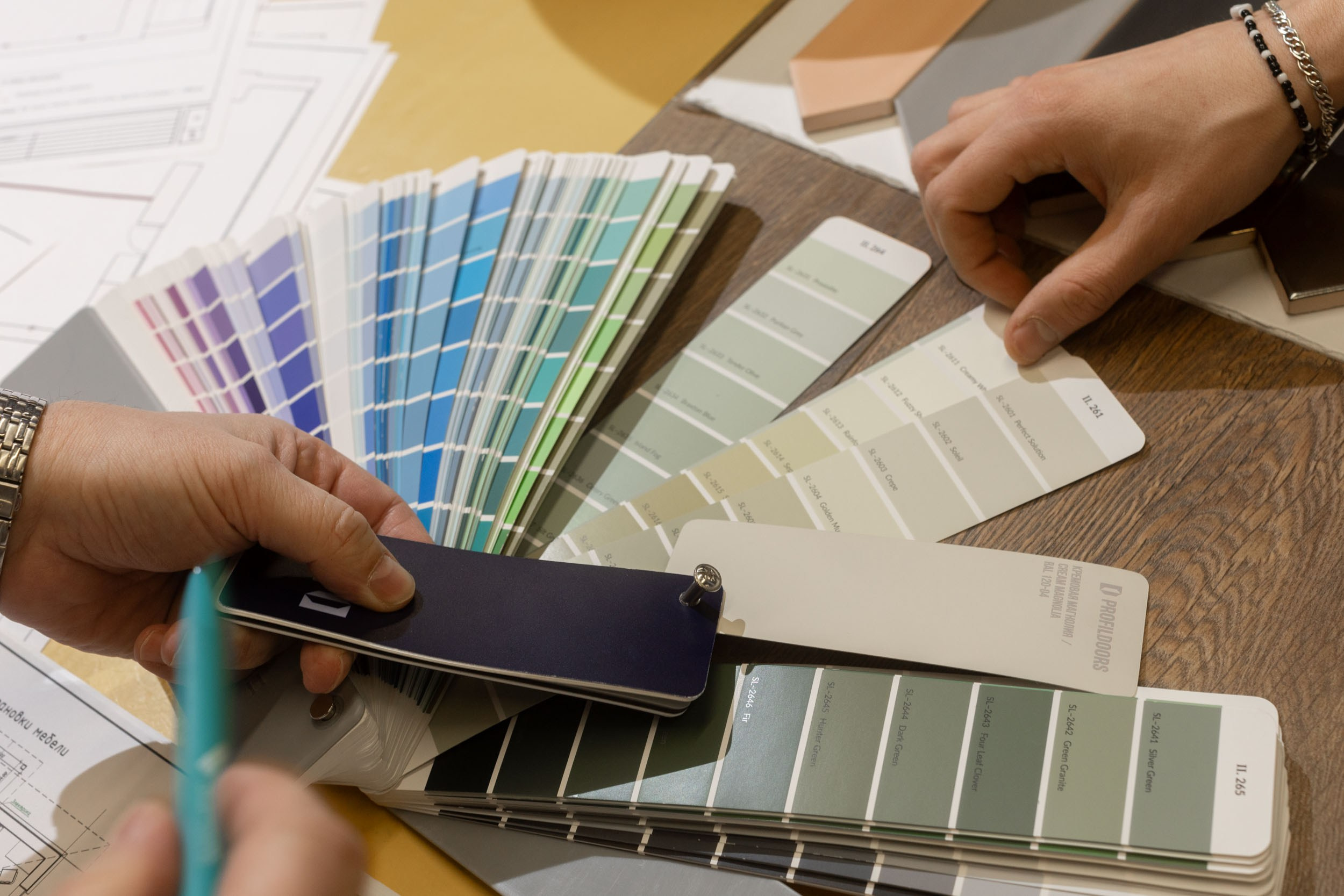 Рабочие будни дизайнеров