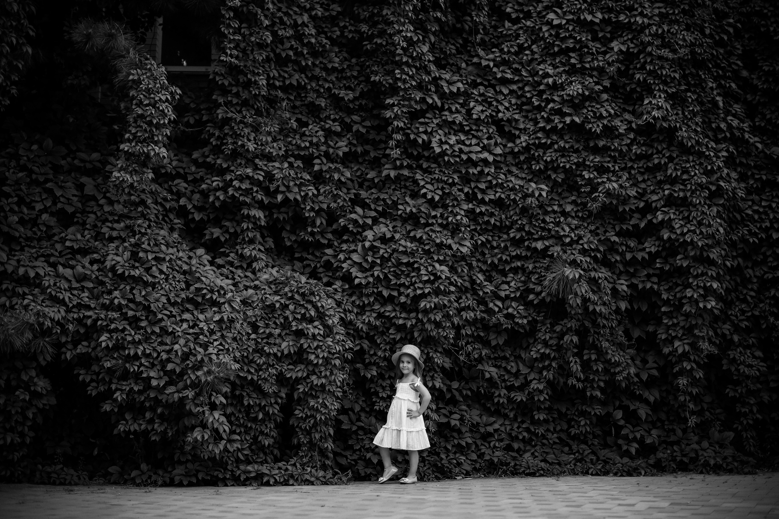 Летняя фотосессия в Ростовском парке. Аделина и Дарина. Omar Shapiev