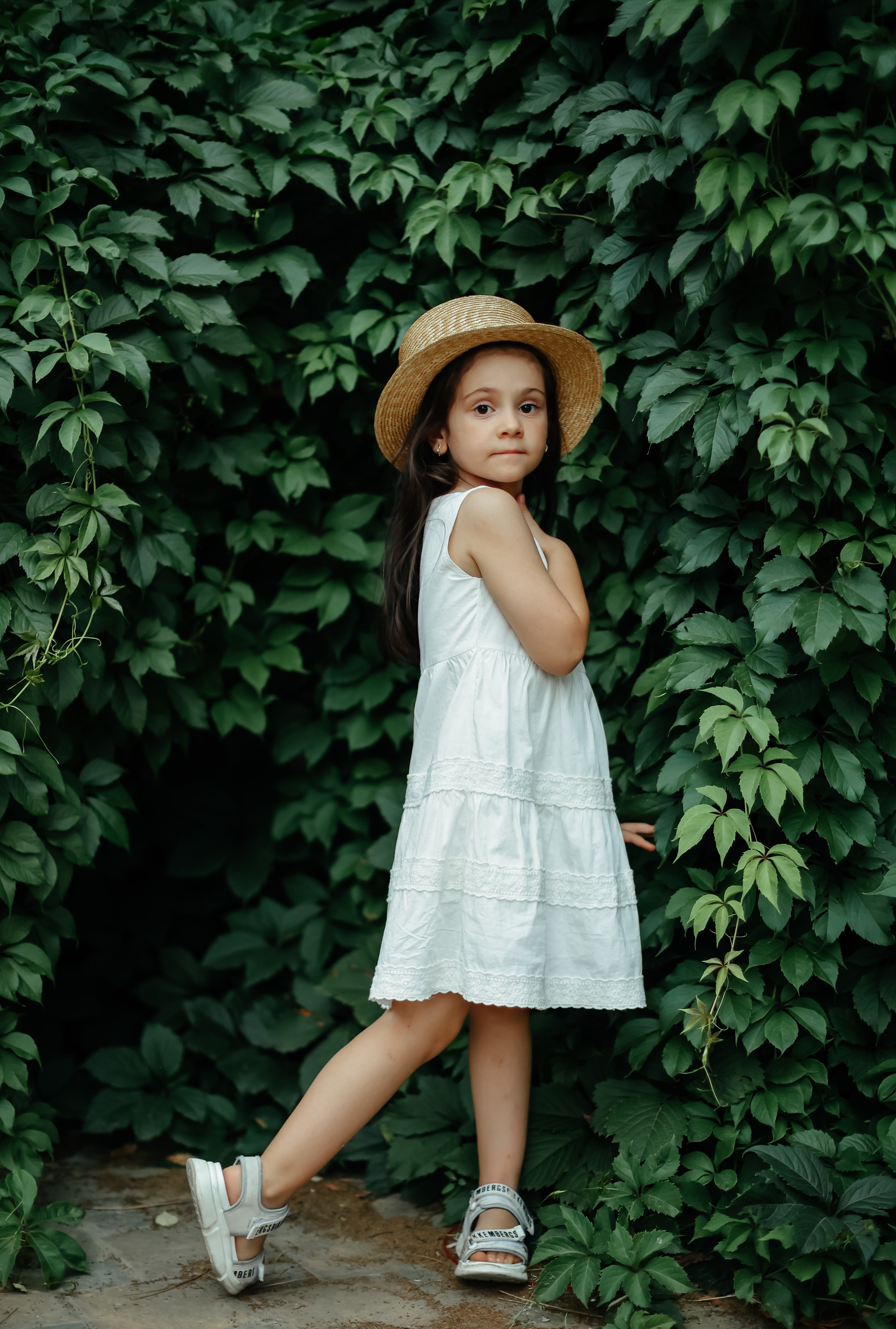 Летняя фотосессия в Ростовском парке. Аделина и Дарина. Omar Shapiev