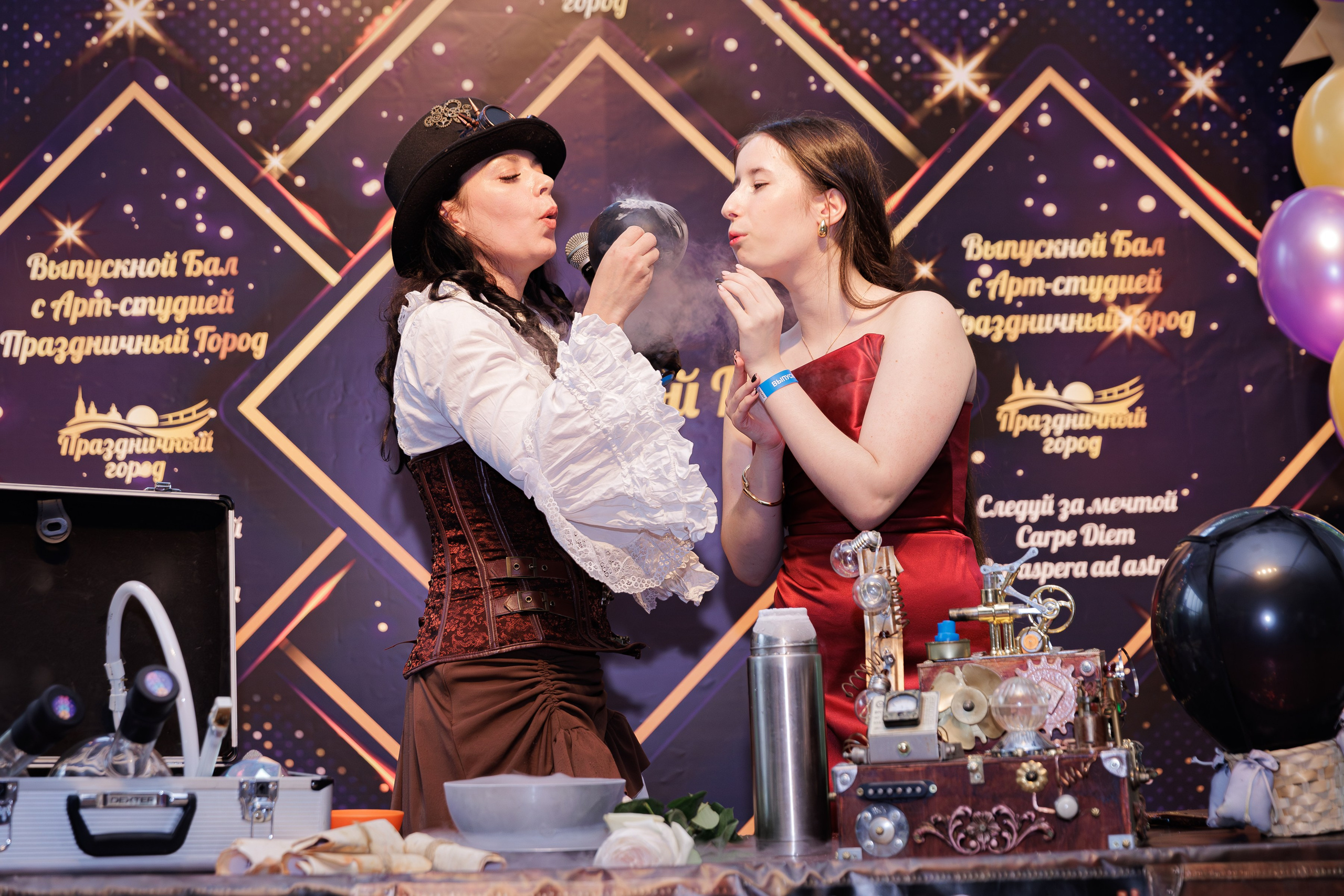 Драгунский выпускной. Маша Гонтарь Семейный домашний репортажный фотограф в Санкт-Петербурге