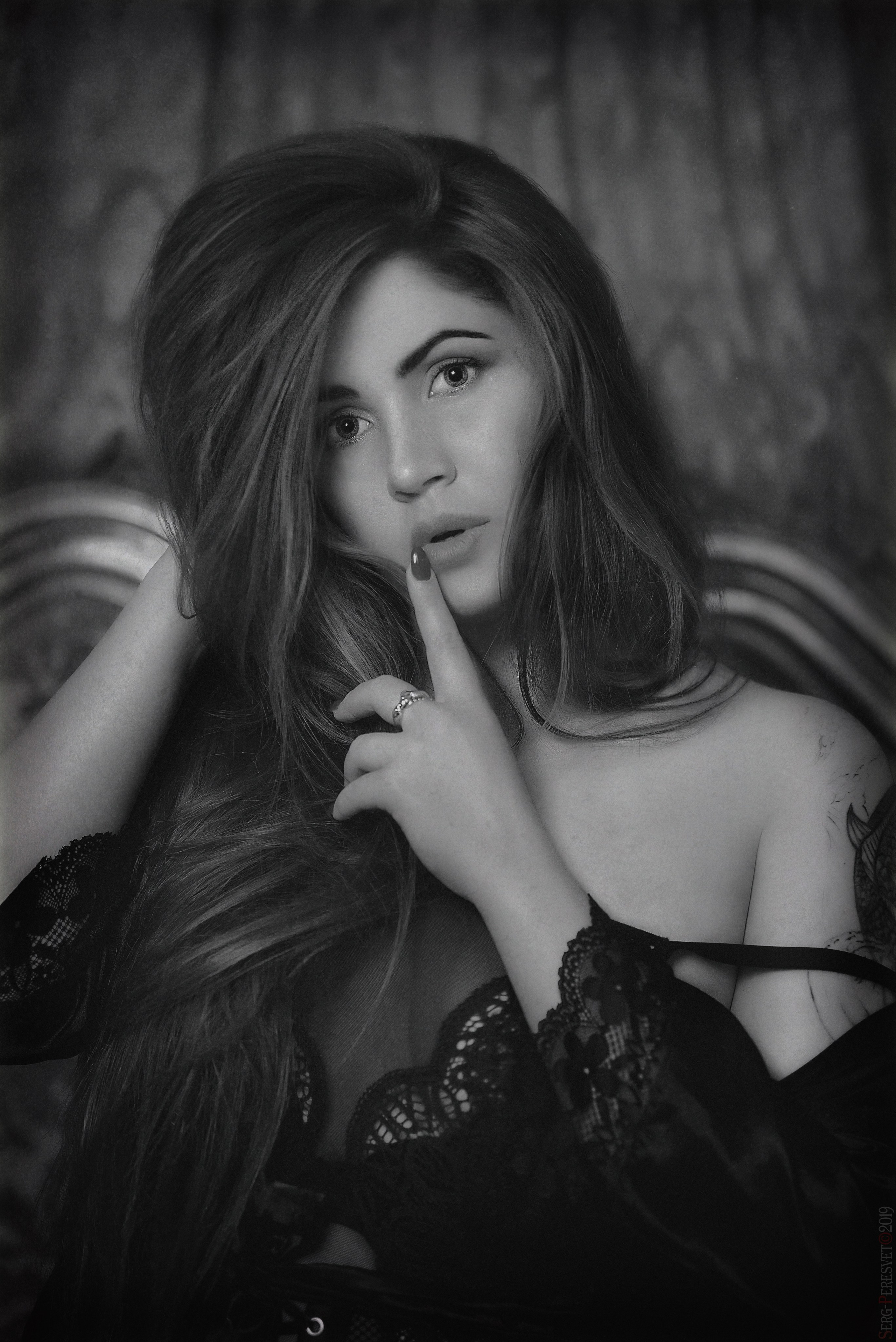 ЧБ и монохромные портреты. Ваш фотограф на праздник в Москве, Раменском, Жуковском, Люберцах