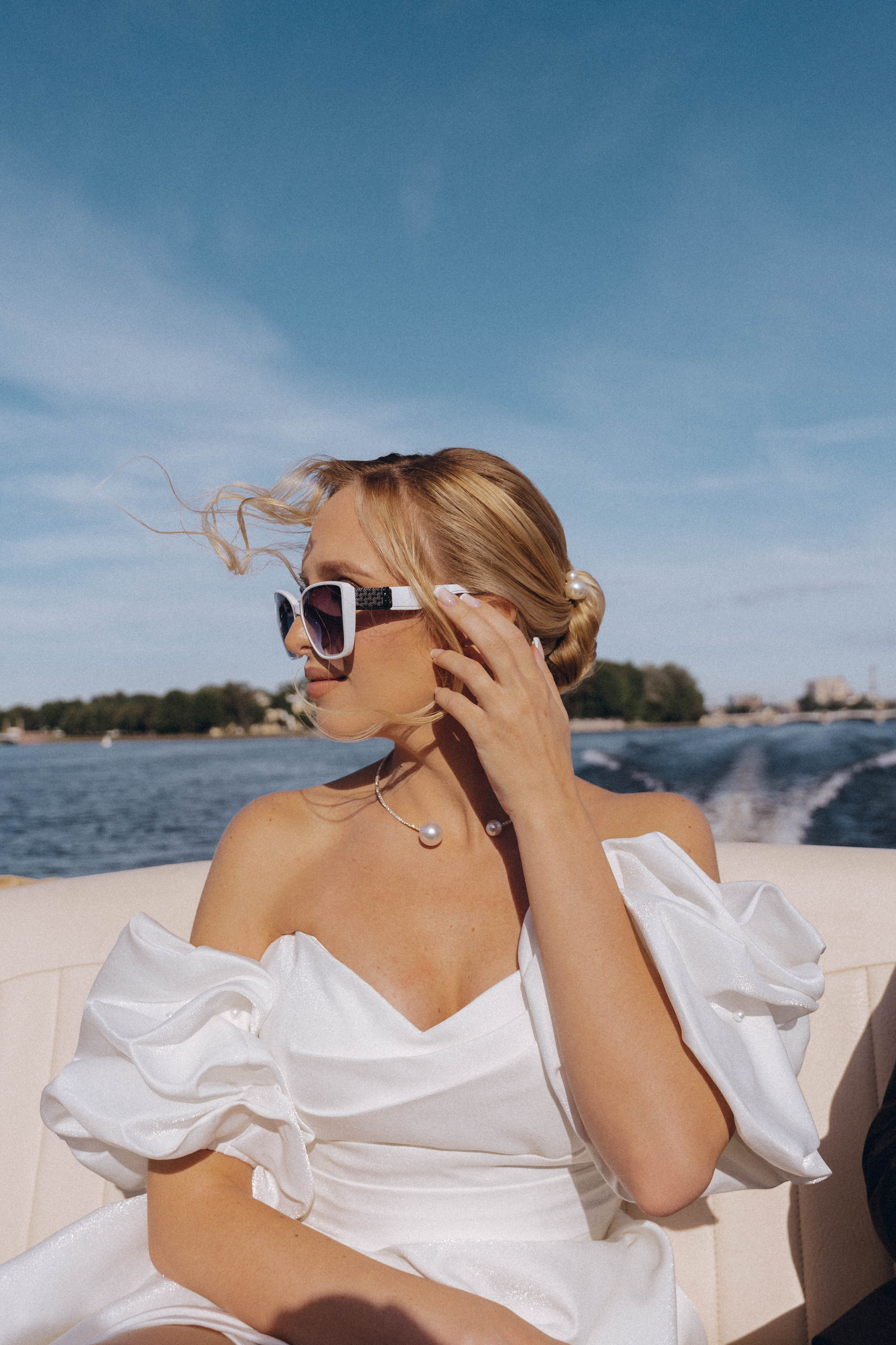 СВАДЕНБНАЯ СЬЕМКА НА КАТЕРЕ ПО КАНАЛАМ САНКТ-ПЕТЕРБУРГА И В АКВАТОРИИ НЕВЫ. Профессиональный фотограф, Санкт-Петербург — Виктория Богомолова