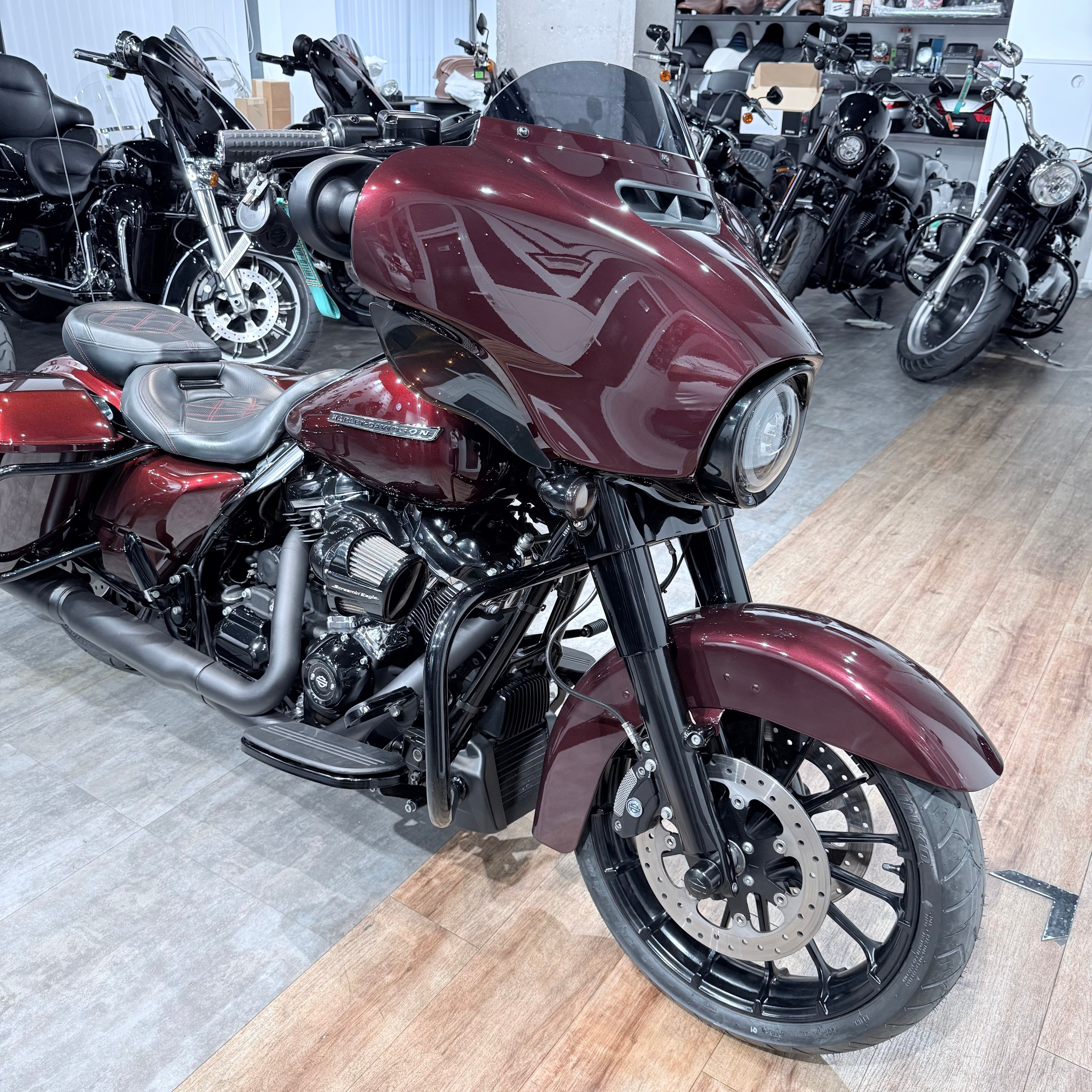 2017 Street Glide Sресiаl 107 Purple Сhоkоlatе. Hello Davidson, Москва. Только хорошие мотоциклы…