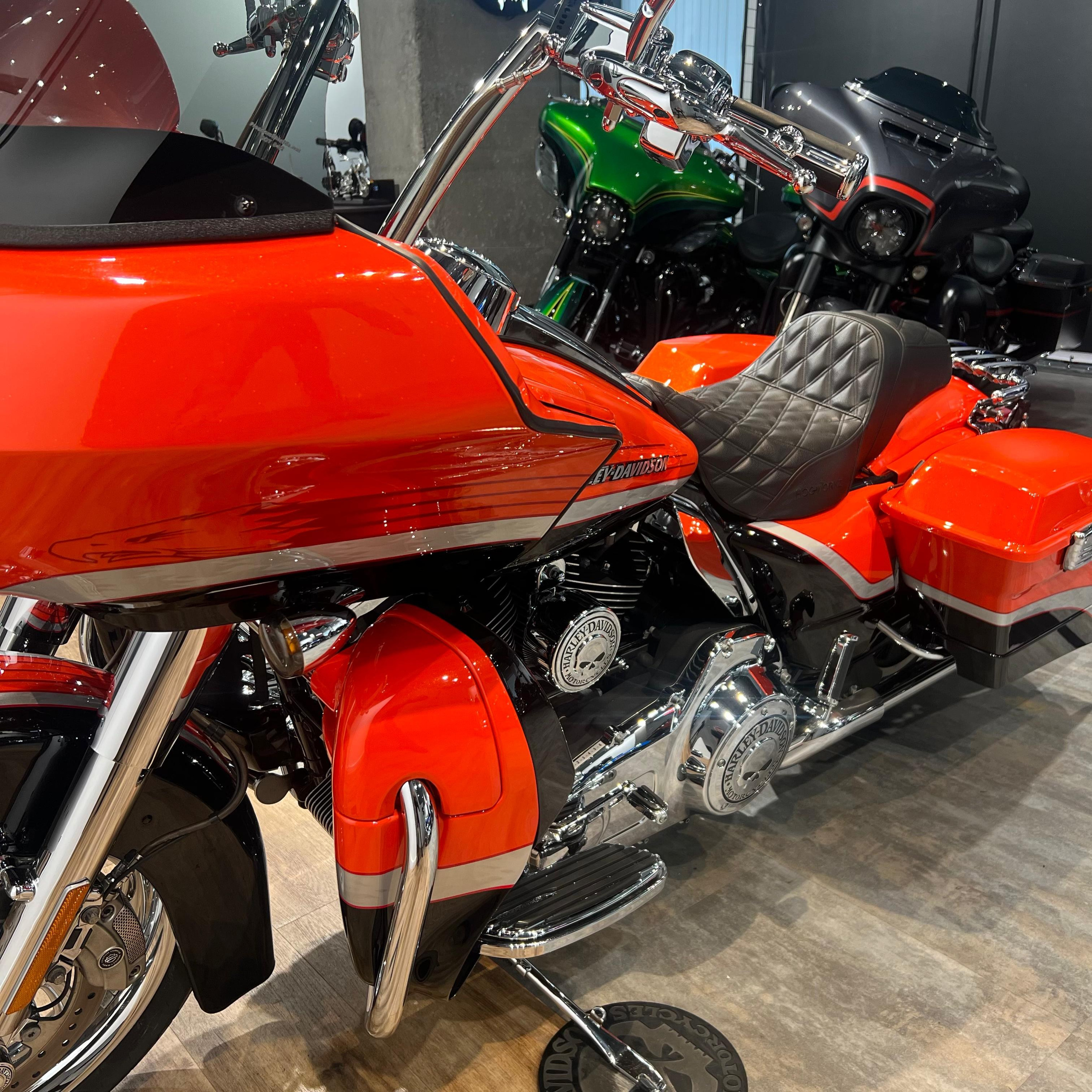 Harley Davidson CVO Road Glide (Electric Orange) (Touring) — купить мотоцикл. Hello Davidson, Москва. Только хорошие мотоциклы…