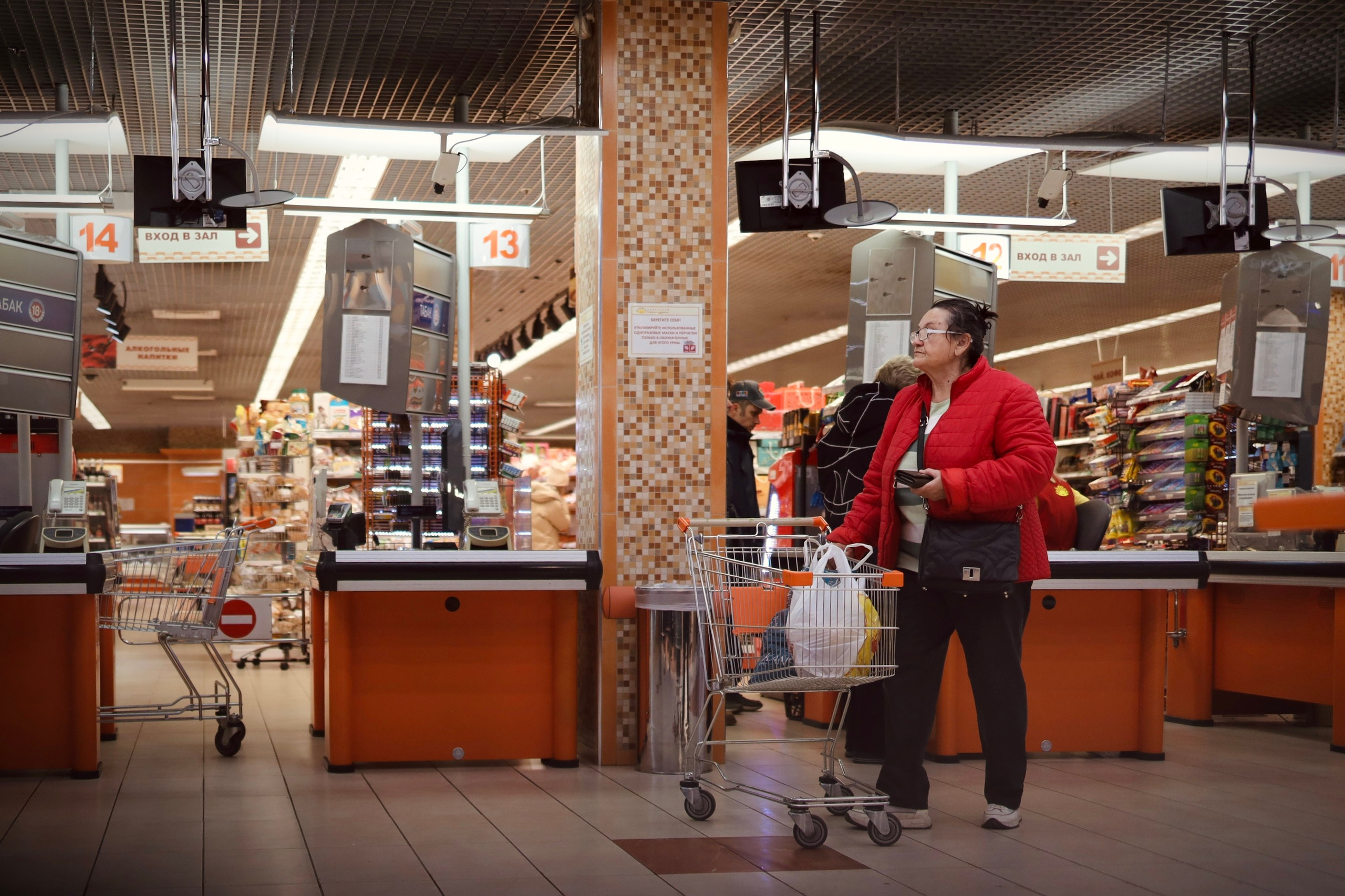 Стрит. Фотограф в Москве — Рина Серёгина — съёмка в студии и репортаж