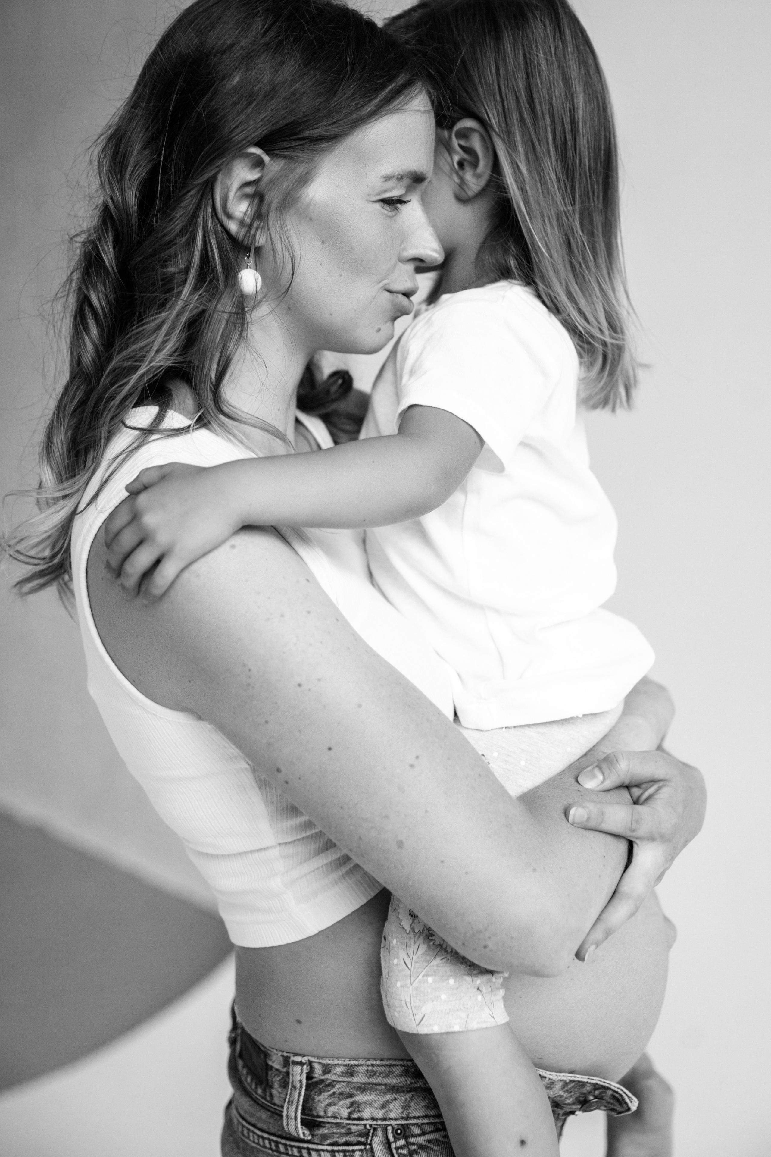 Вова, Настя, Тим, Тея и пузик по имени Санек. Фотограф Луиза Юдилевич Москва