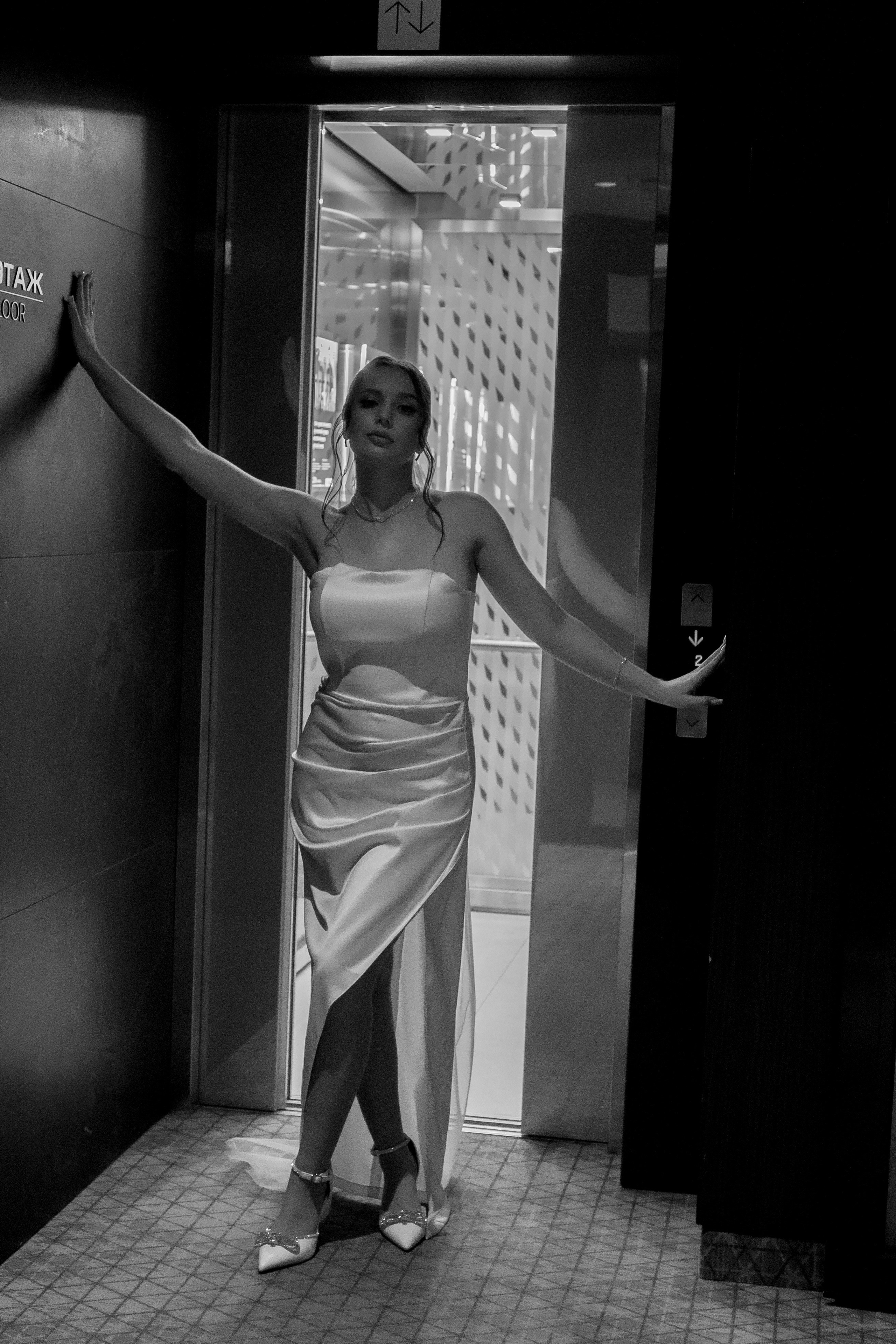 СВАДЕБНАЯ СЬЕМКА СБОРОВ ЖЕНИХА И НЕВЕСТЫ В ОТЕЛЕ И ТАКЖЕ ФОТОСЕССИИЯ В ОТЕЛЕЕ МЕГАПОЛИС БРЯНСК. Профессиональный фотограф, Санкт-Петербург — Виктория Богомолова