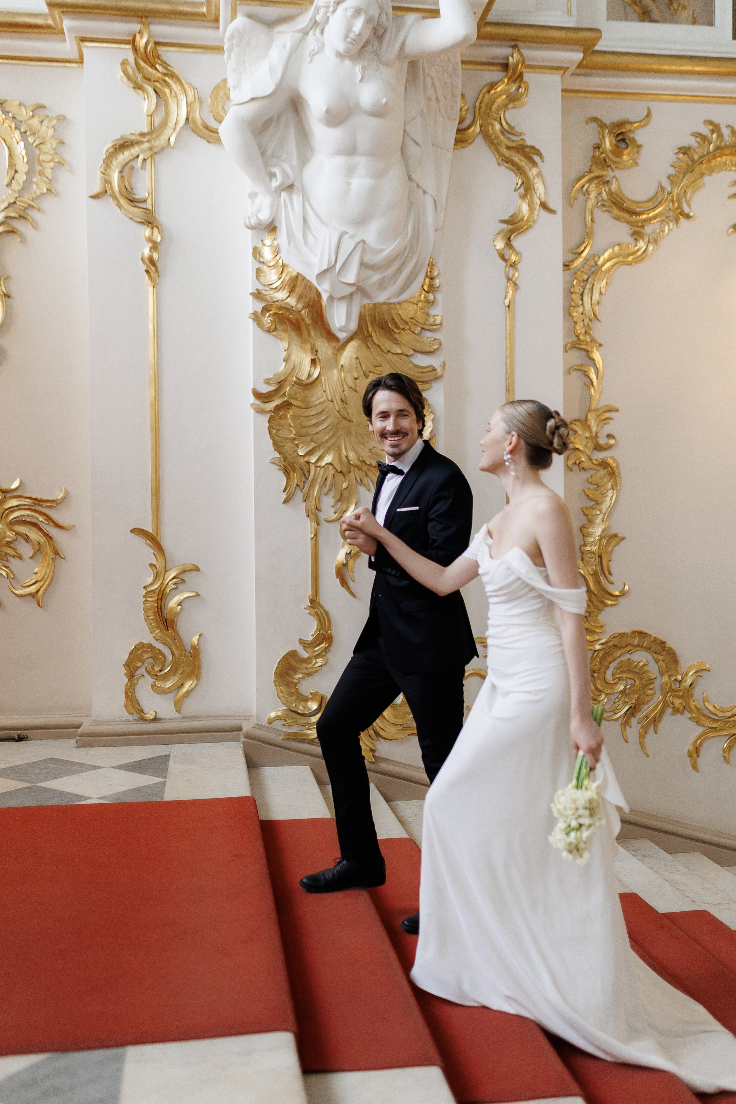 ···. Свадебный фотограф в Санкт-Петербурге Александра Чукавина