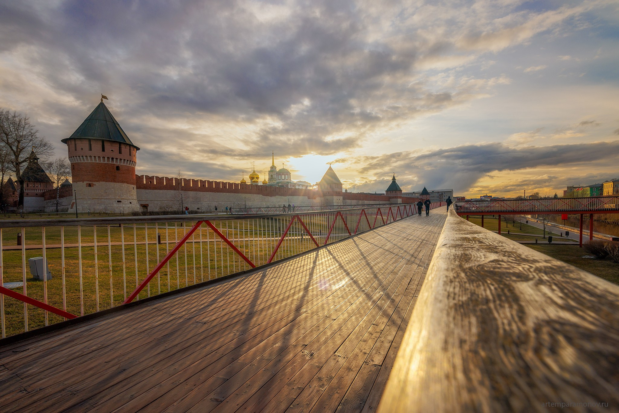 Закат один, но такой разный…. Фотограф Артём Парамонов