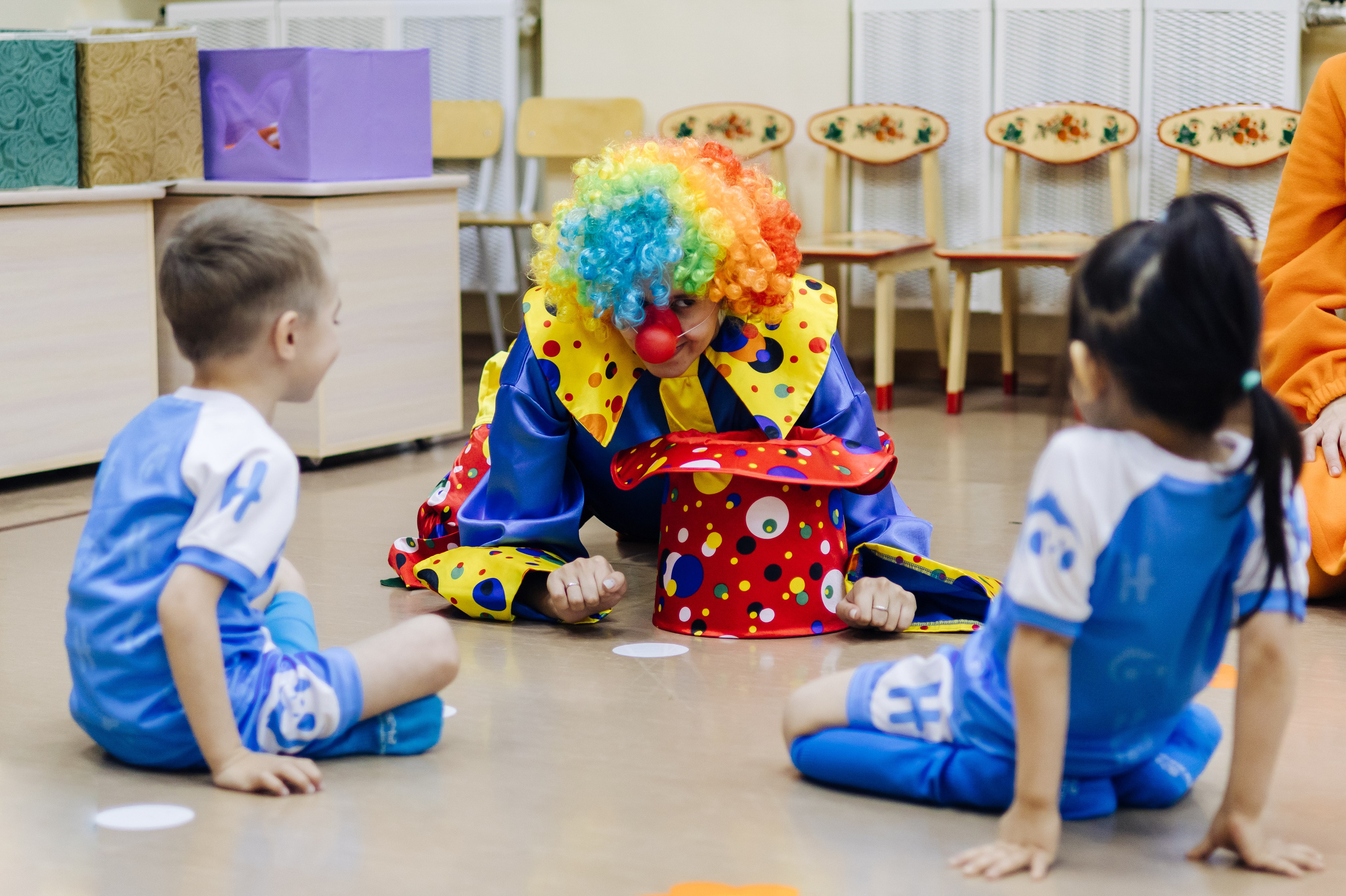 Фотосессия с кубком в детских садах г. Магнитогорска. Денис Прохоров Фотограф в г. Магнитогорск