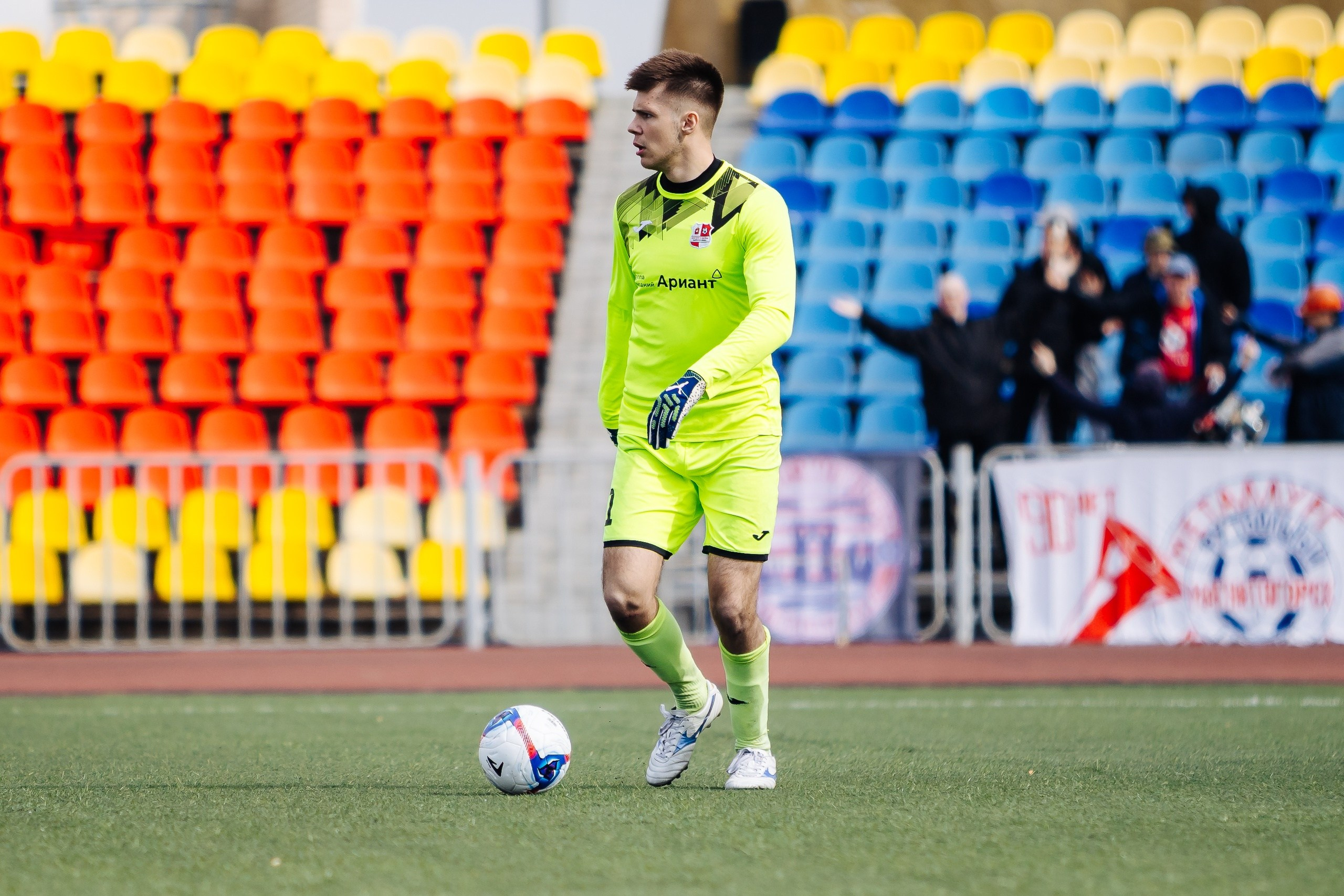 ФК «Металлург-Магнитогорск» vs ФК «ОСШ-Челябинск-М» // 05.04.25. Денис Прохоров Фотограф в г. Магнитогорск