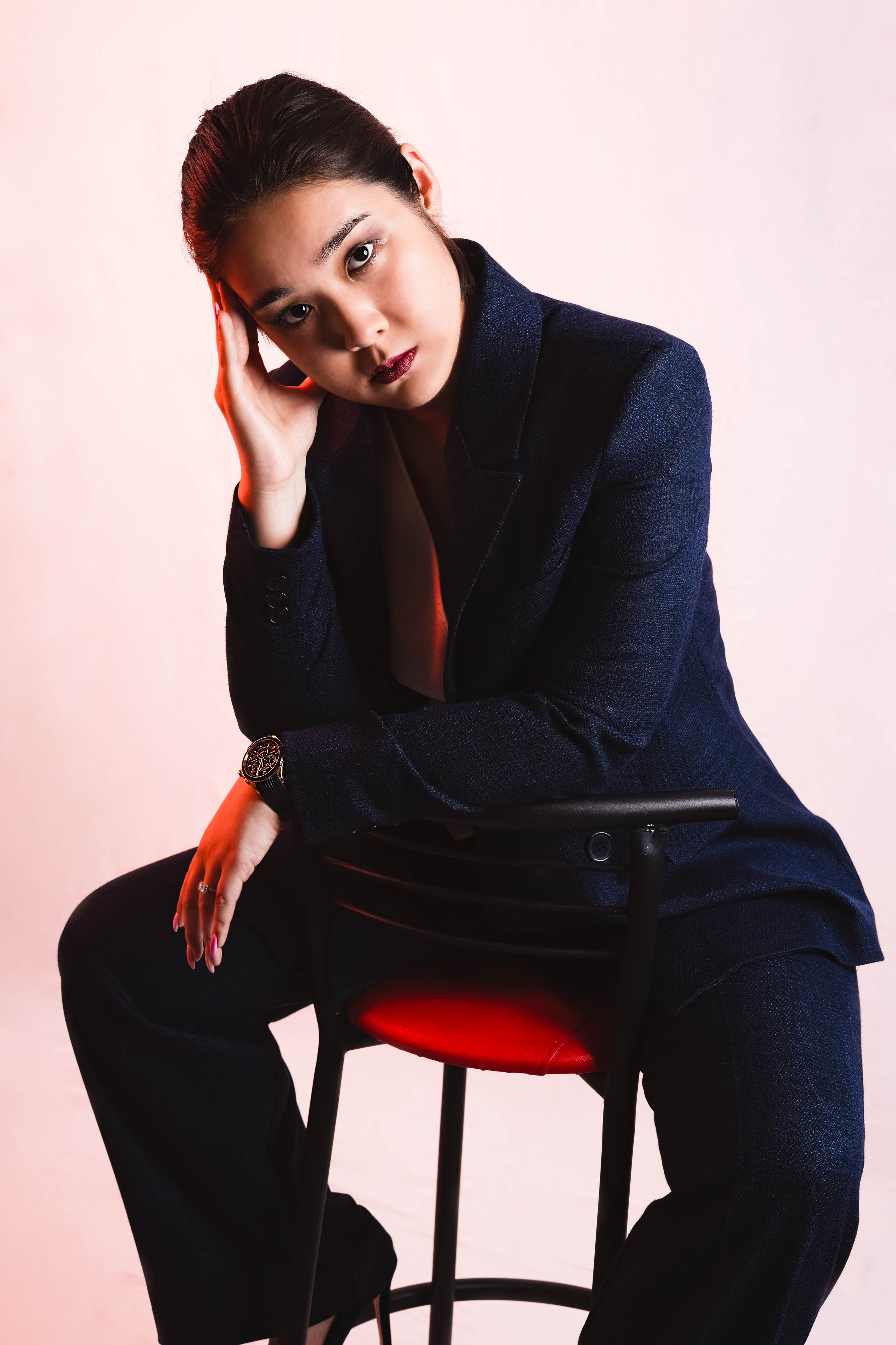 Портретная фотосессия в Алматы — индивидуальный портрет в студии. Фотограф Алматы