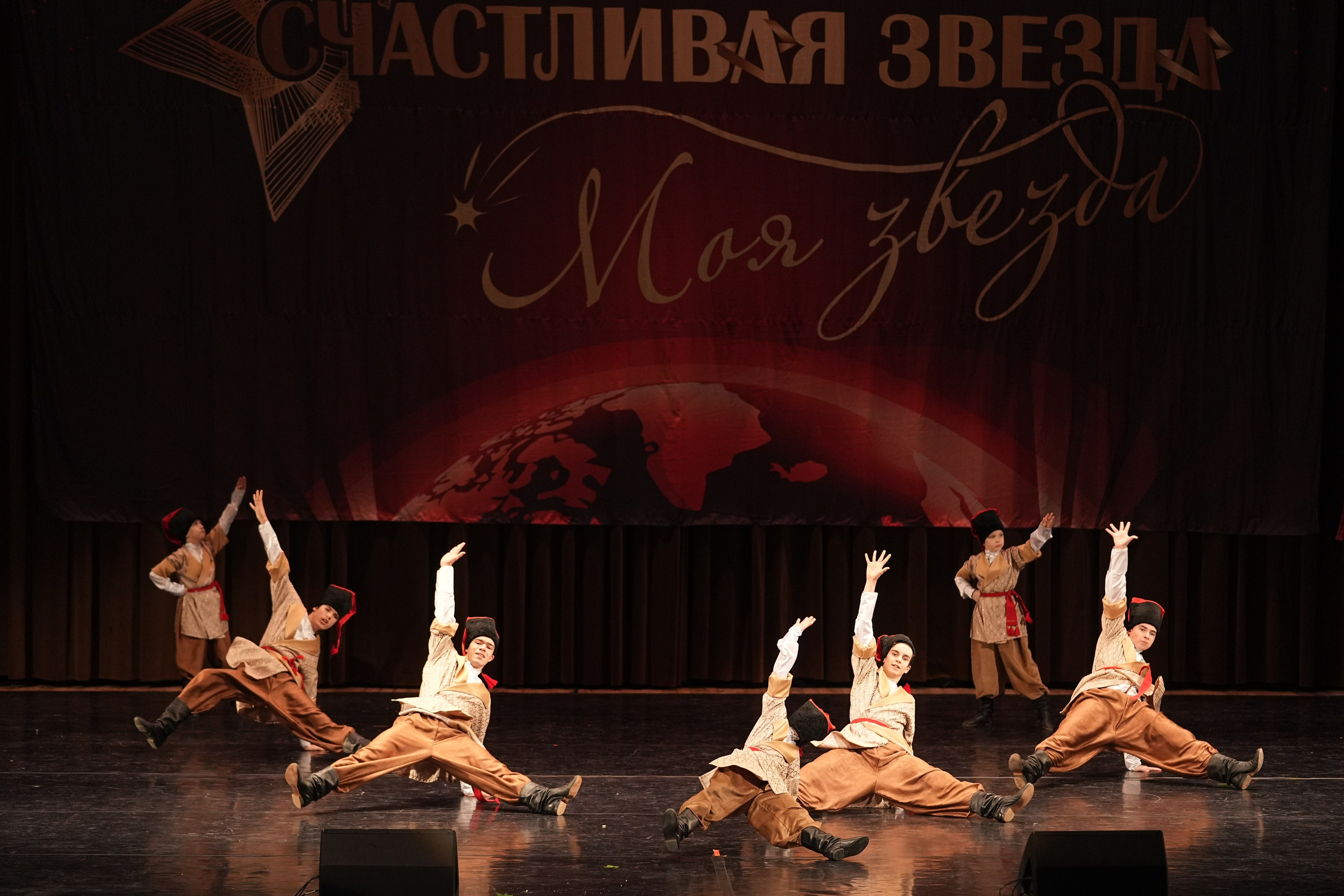 7 декабря, блок 2, г. Москва. Золотое яблочко