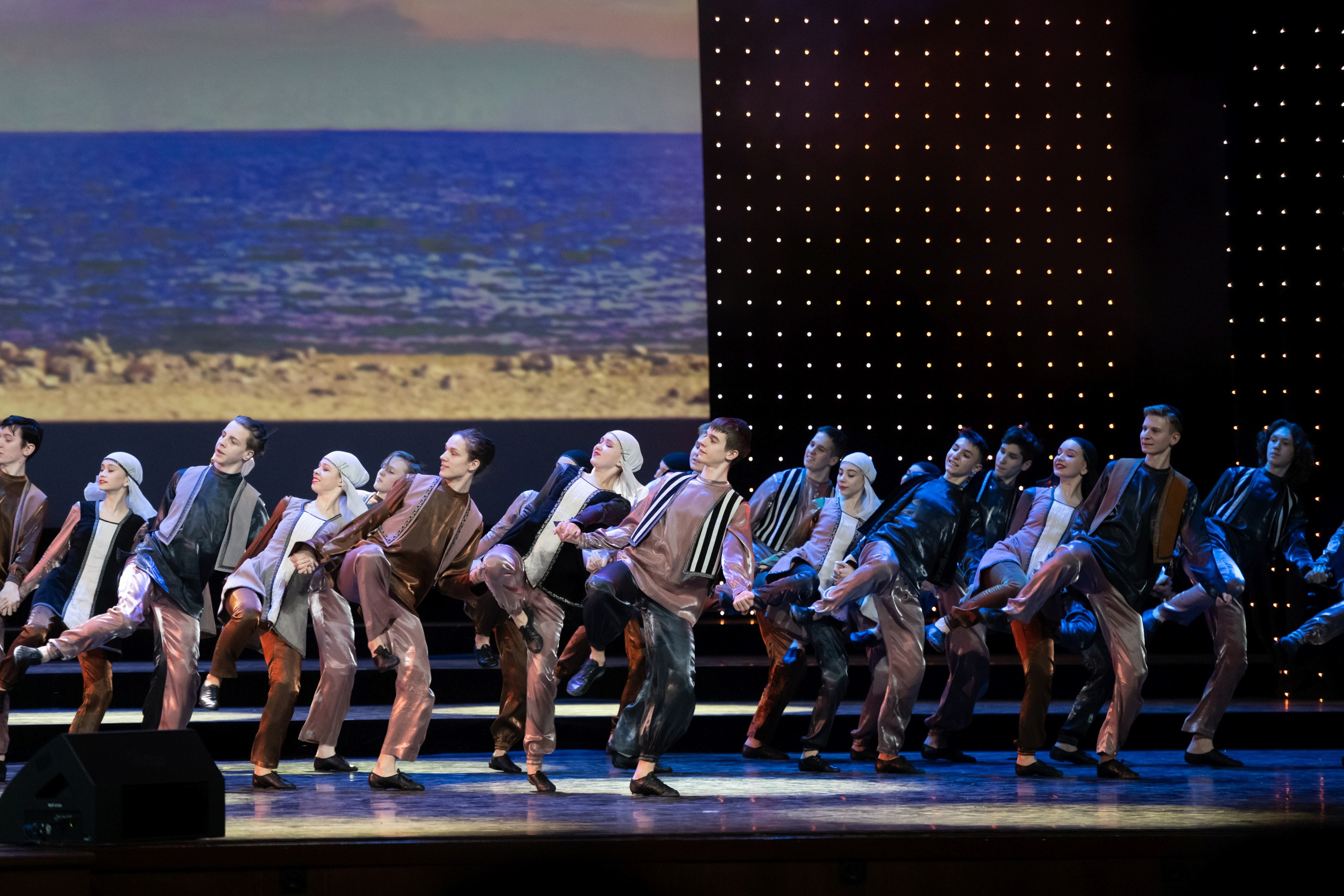 2 февраля, концерт Таланты России, Кремлевский Дворец. Золотое яблочко