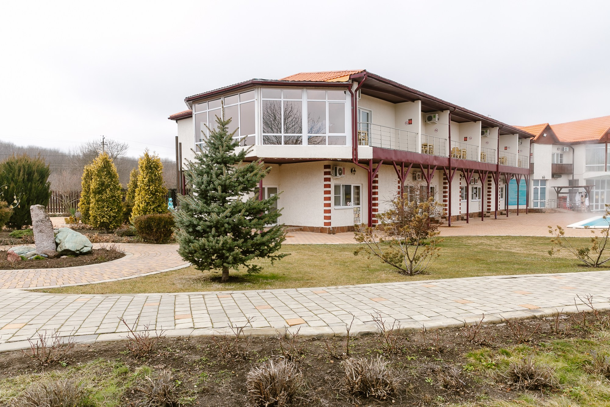 Фотографии территории термального источника март 2024 год