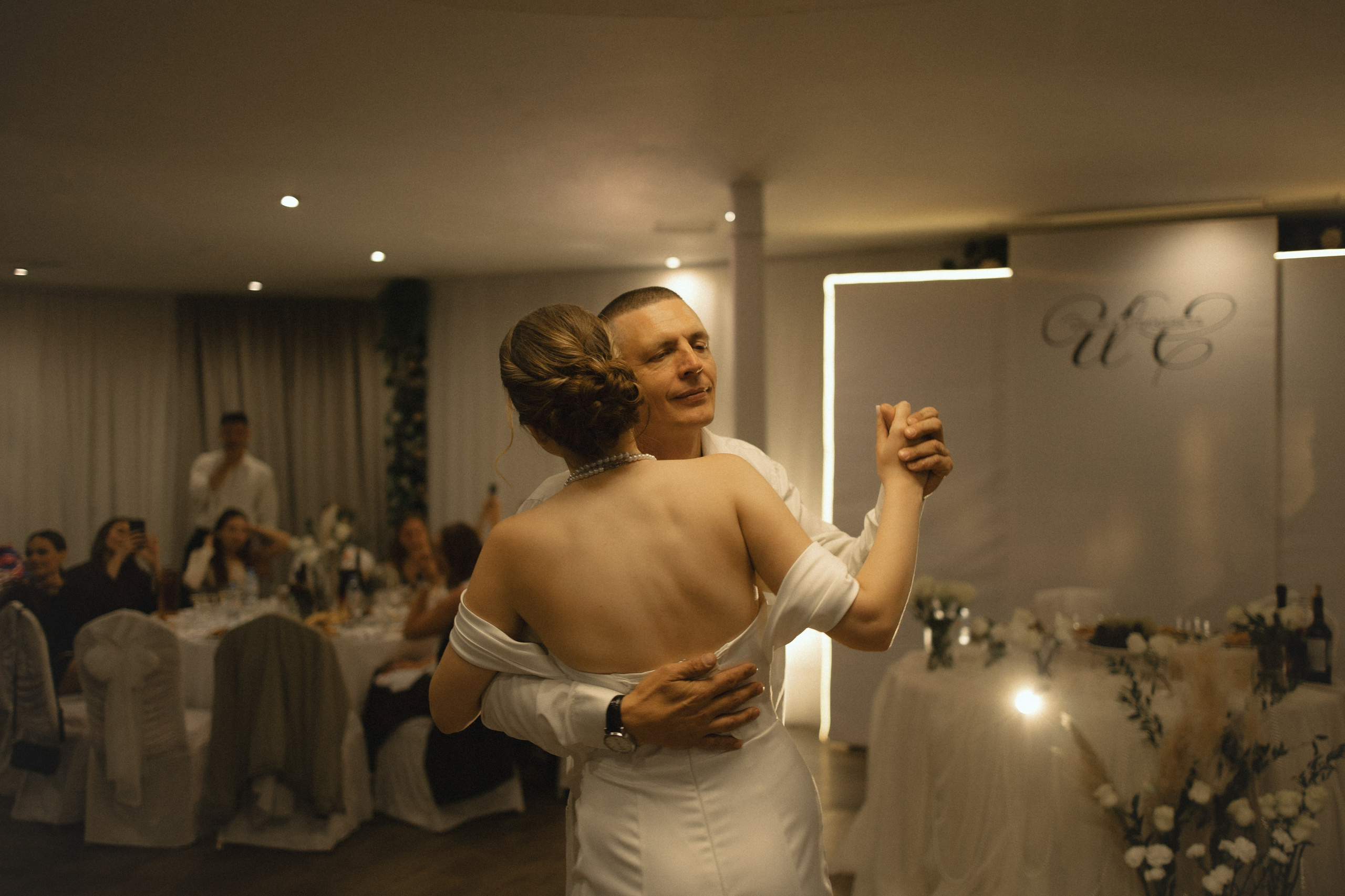 L | V. Свадебный и портретный фотограф в Новосибирске Любовь Исакова