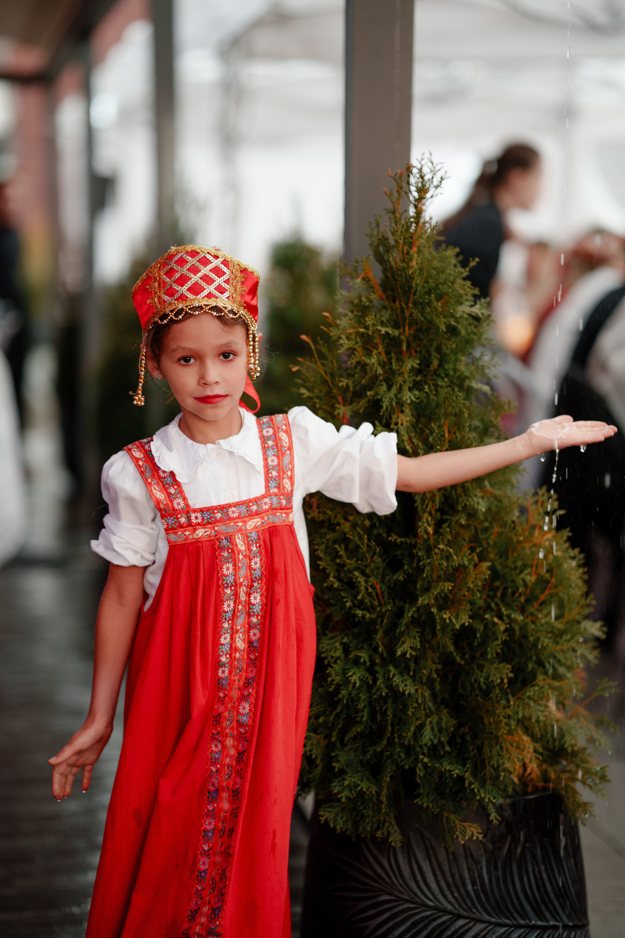 Репортажный фотограф на гендер пати в славянском стиле в Москве. Репортажный фотограф Москва Сергей Дружинин
