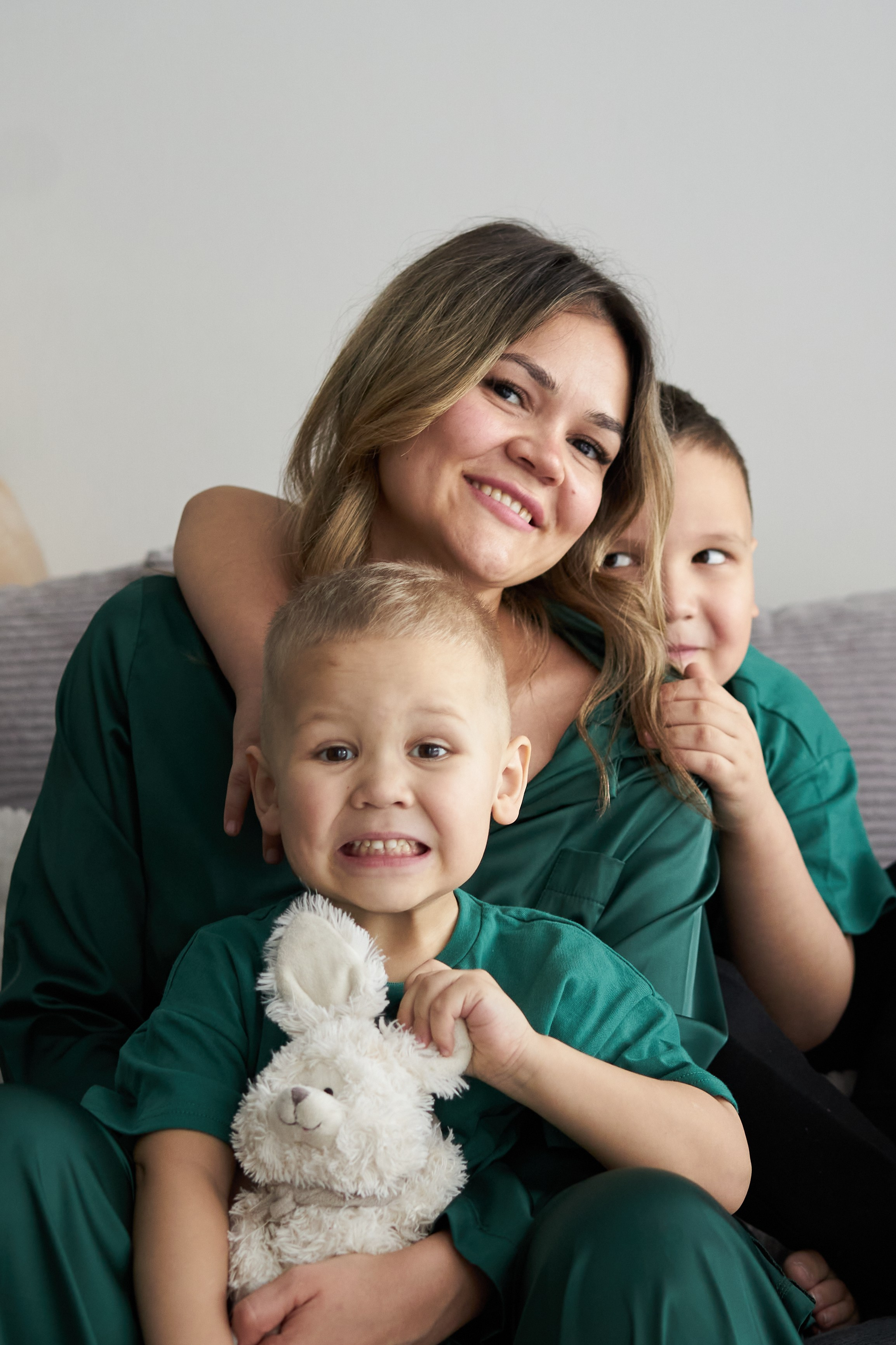 Семейная фотосессия дома. Фотограф Екатеринбург Кокшарова Александра