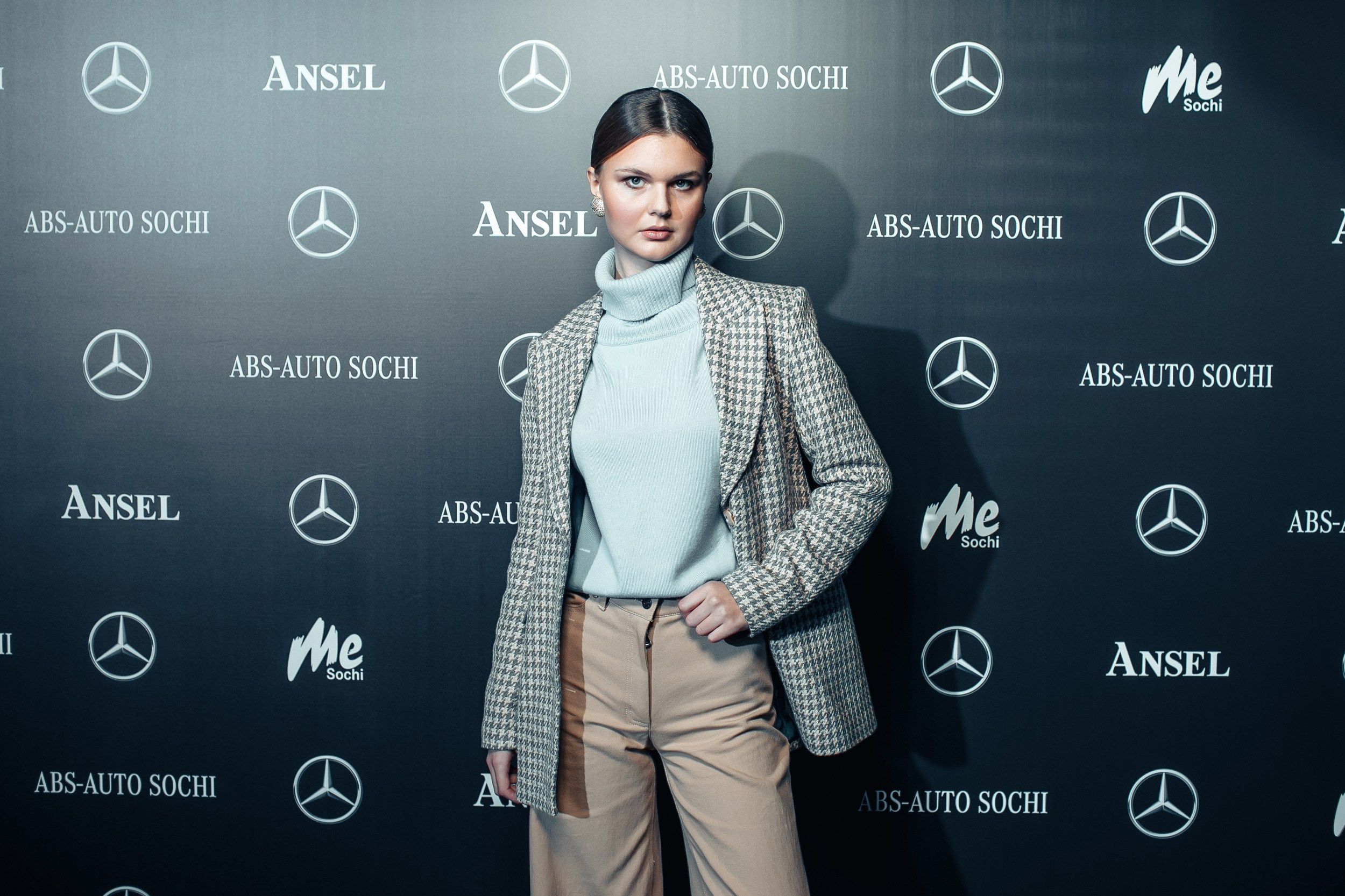 Закрытый показ дизайнера Ansel в рамках осеннего сезона…. RetroChic Фото