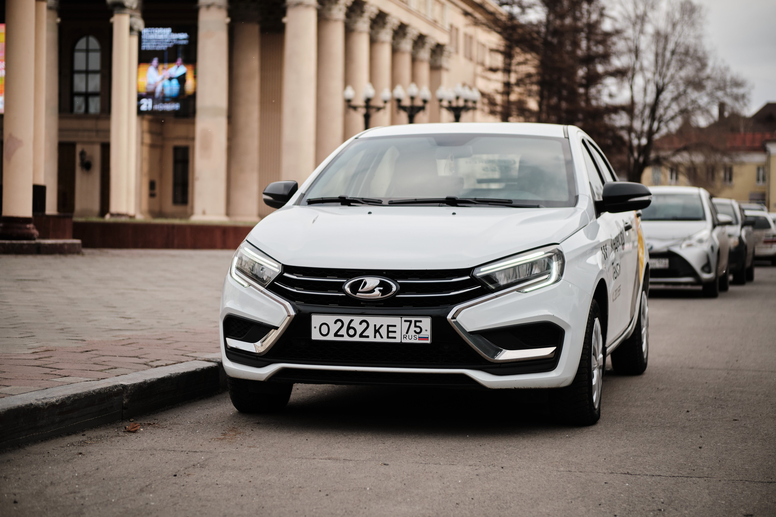 Новый автопарк Яндекс такси в Новокузнецке. Свадебный и семейный фотограф в Новокузнецке Иван Иванов