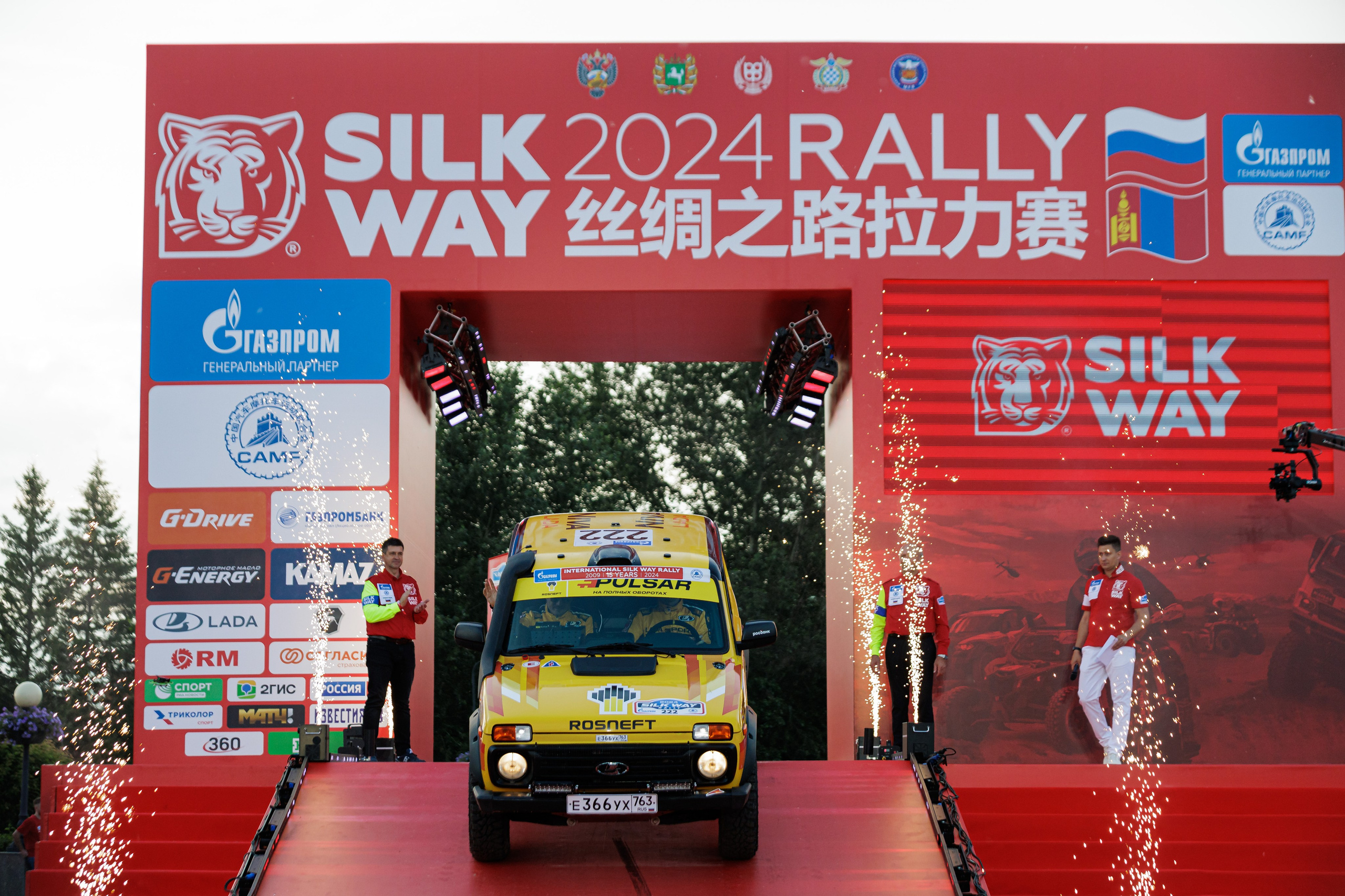 РЕКЛАМНЫЕ КОНСТРУКЦИИ И ЗАСТРОЙКИ. Портфолио