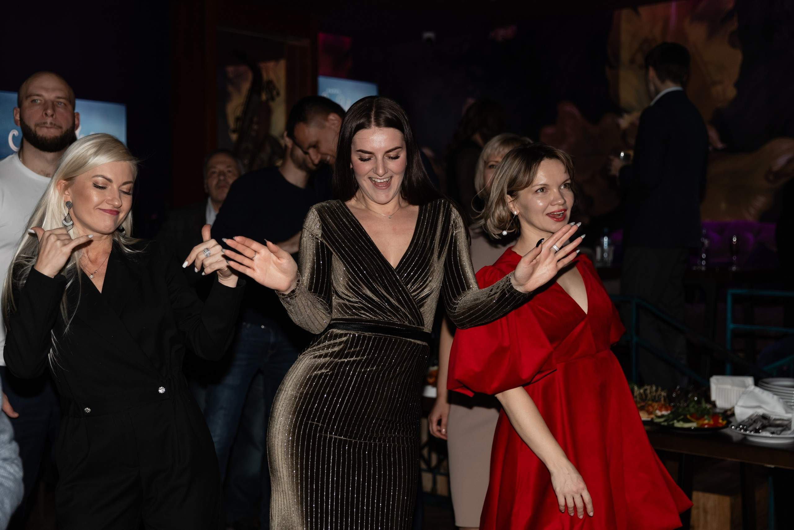 Новогодний корпоратив (Караоке клуб Who is who). Татьяна Чернышова свадебный фотограф Москва