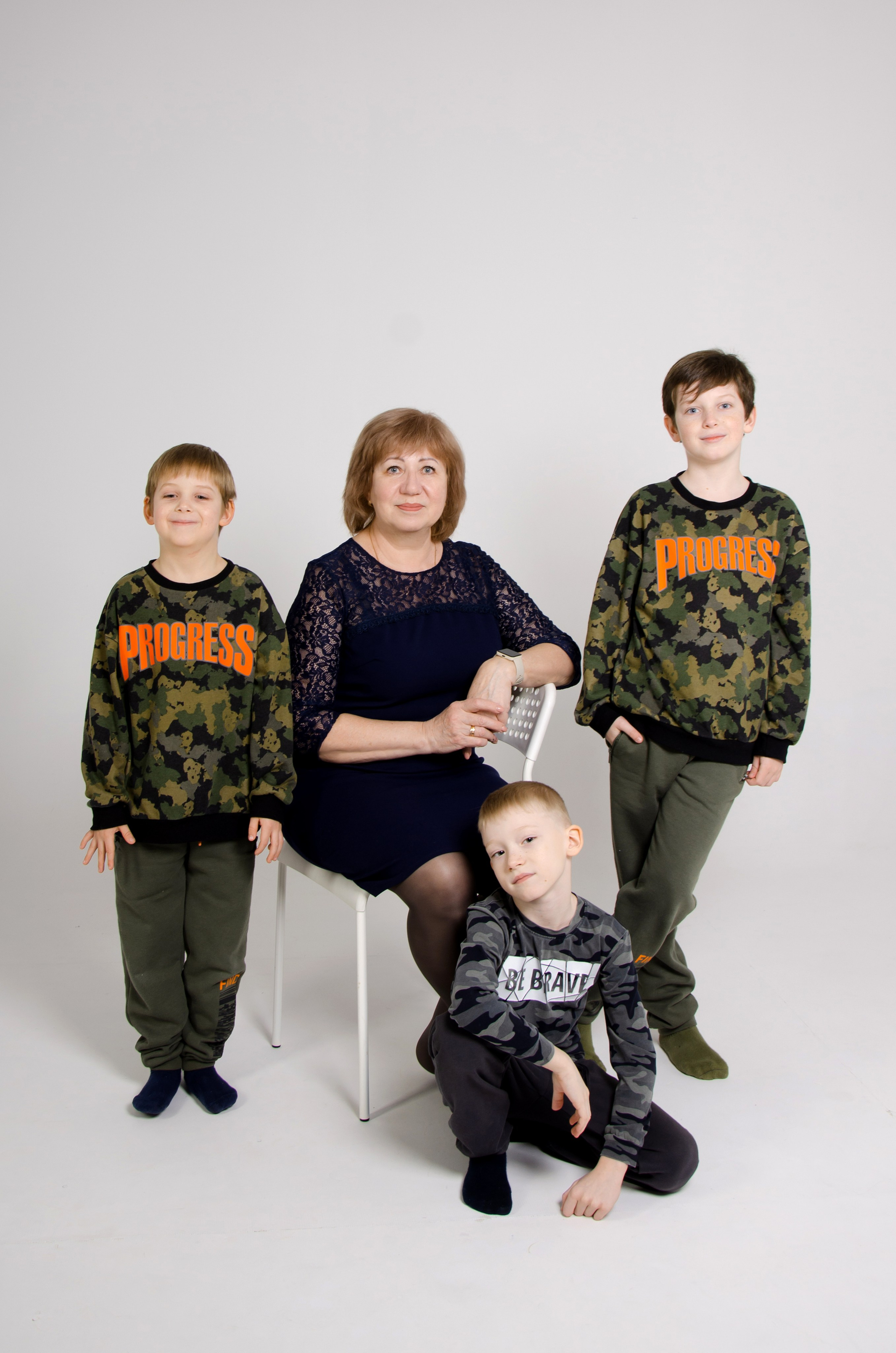 Фотограф Алексей Акуленко, семейная фотосессия. «Окна» интерьерная фотостудия, г. Юрга