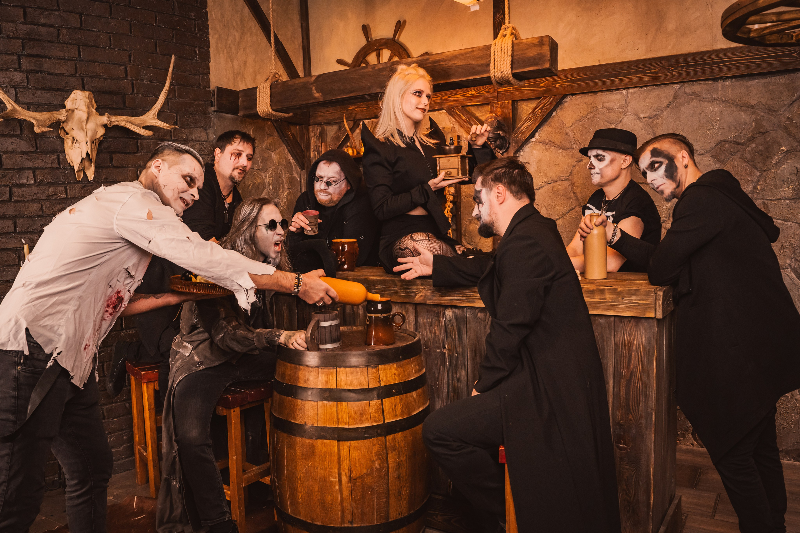 Группа NAGART в таверне. Репортажный фотограф Анастасия Рубцова