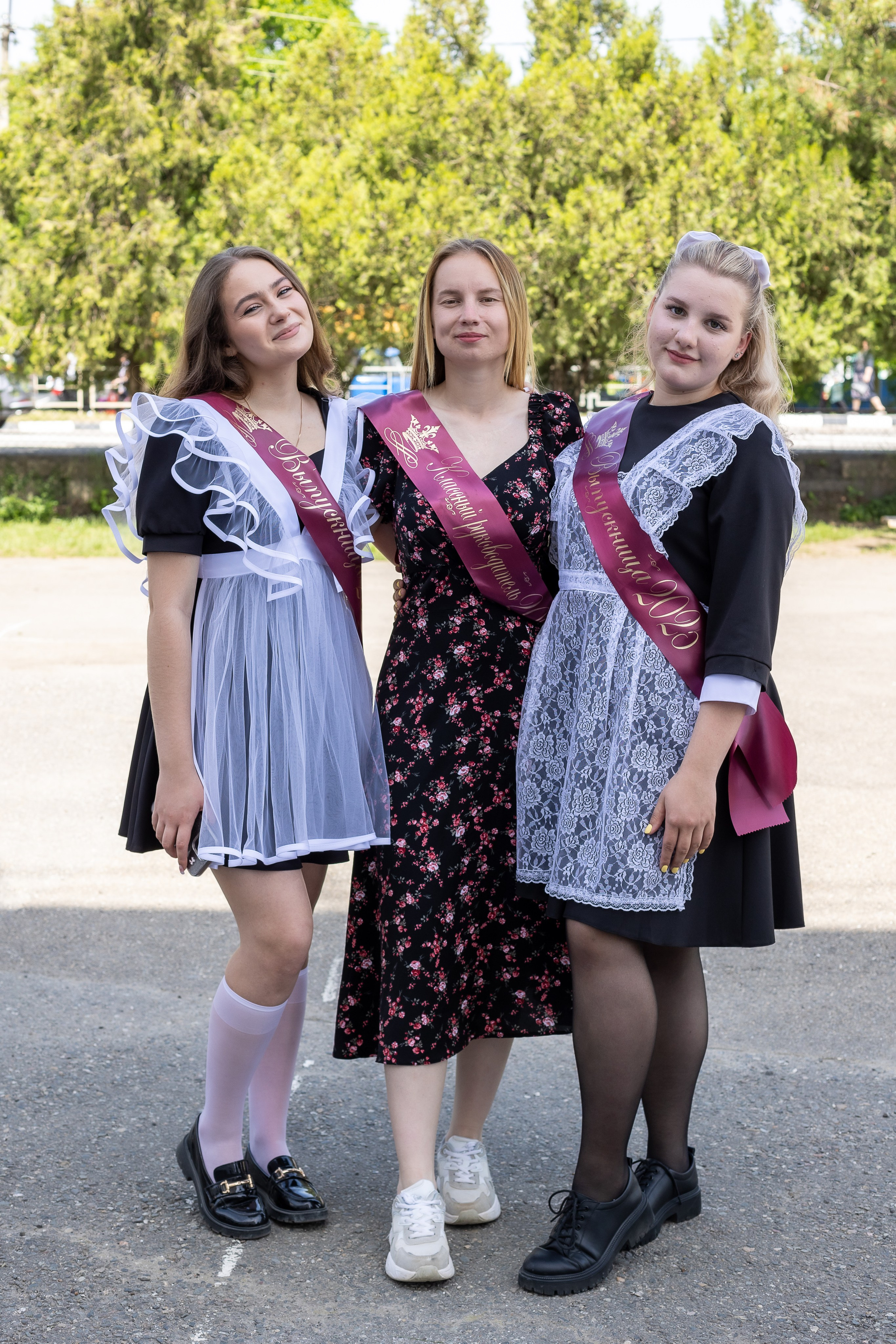 Последний звонок. Выпускные альбомы Майкоп, Краснодар Елена Золотарева