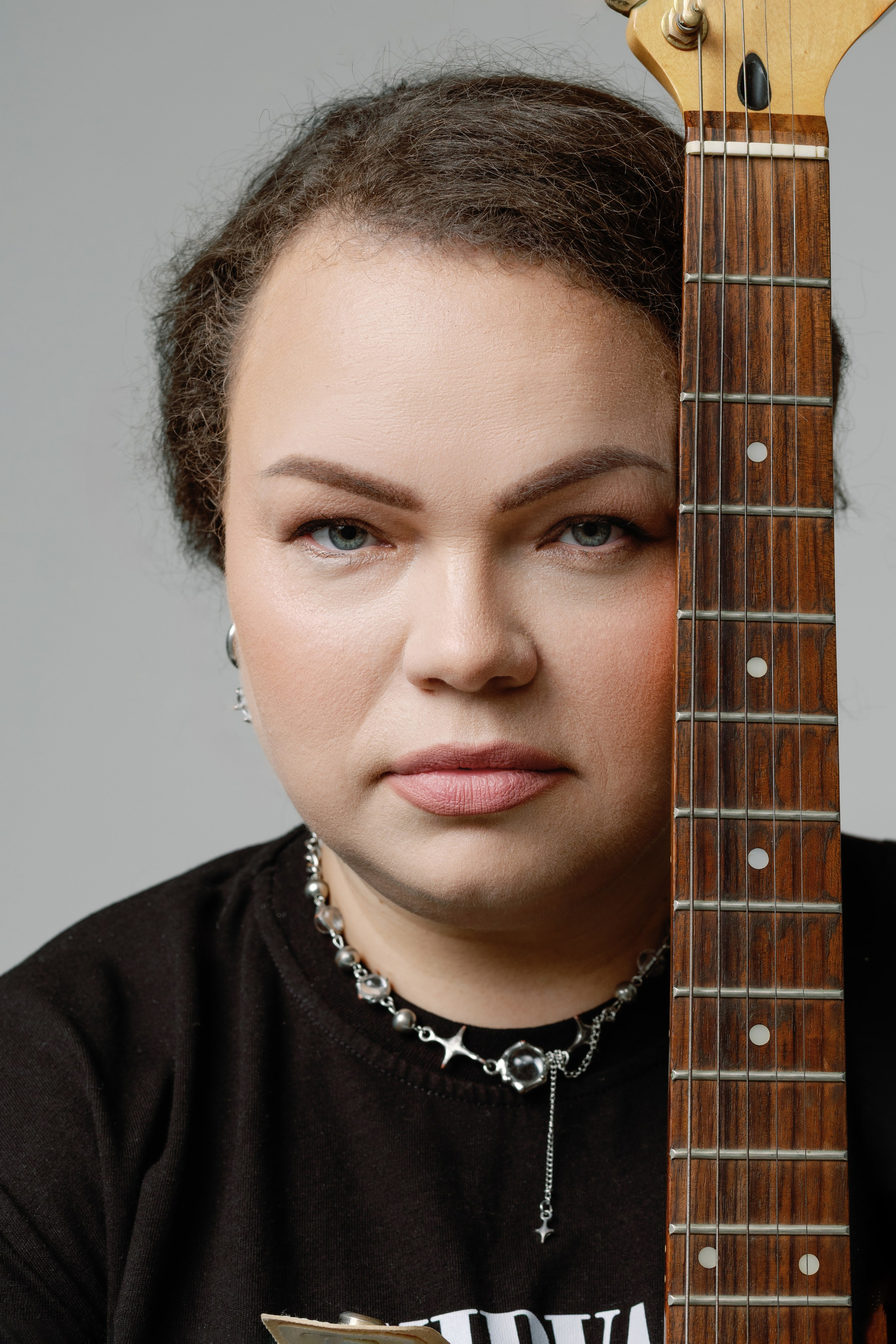 Женская портретная фотосессия в студии в городе Ростове-на-Дону